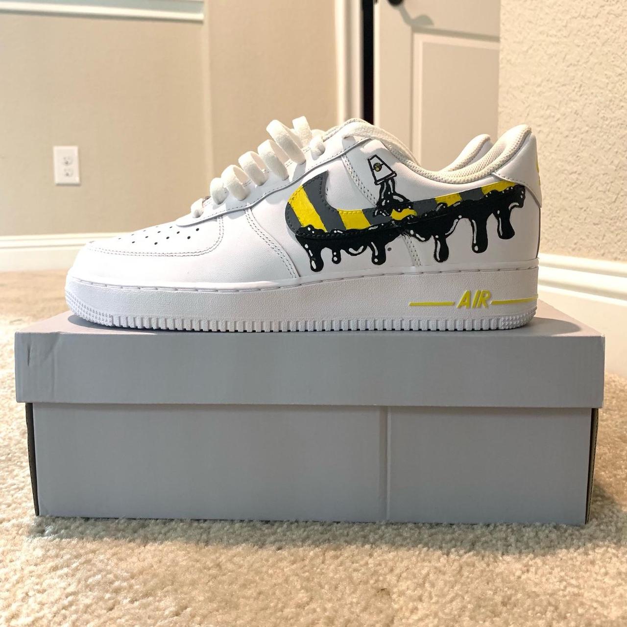 Custom painted Air Force 1 These Air Force 1 s have