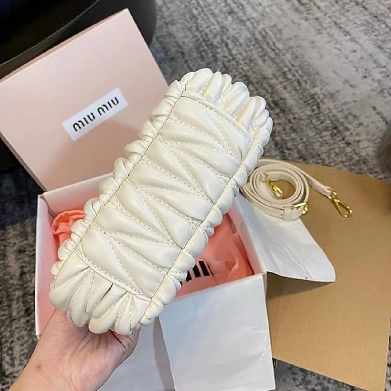 希少　Y2K アーカイブ　miumiu ブレスレット MASU(エムエーエスユー)のRAINDROP BRACELET PINKの通販