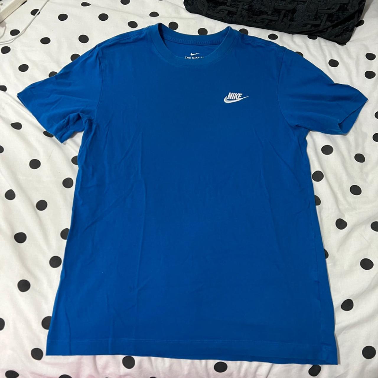 nike club t shirt blue