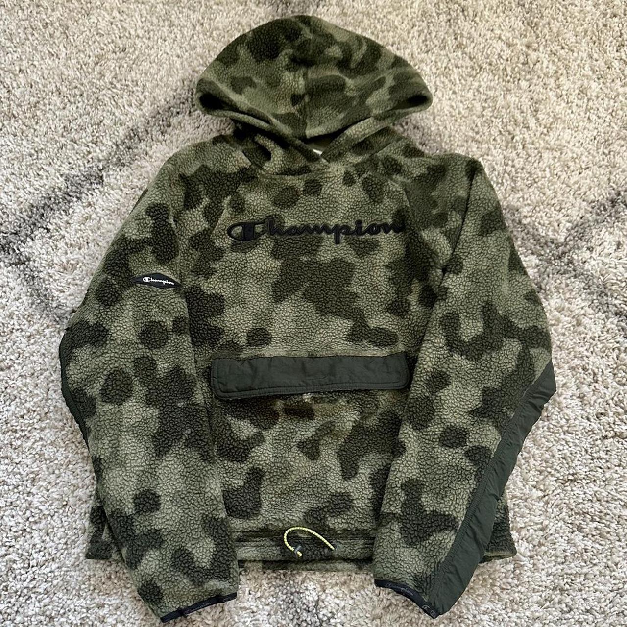 Champion camouflage hot sale pullover hoodie