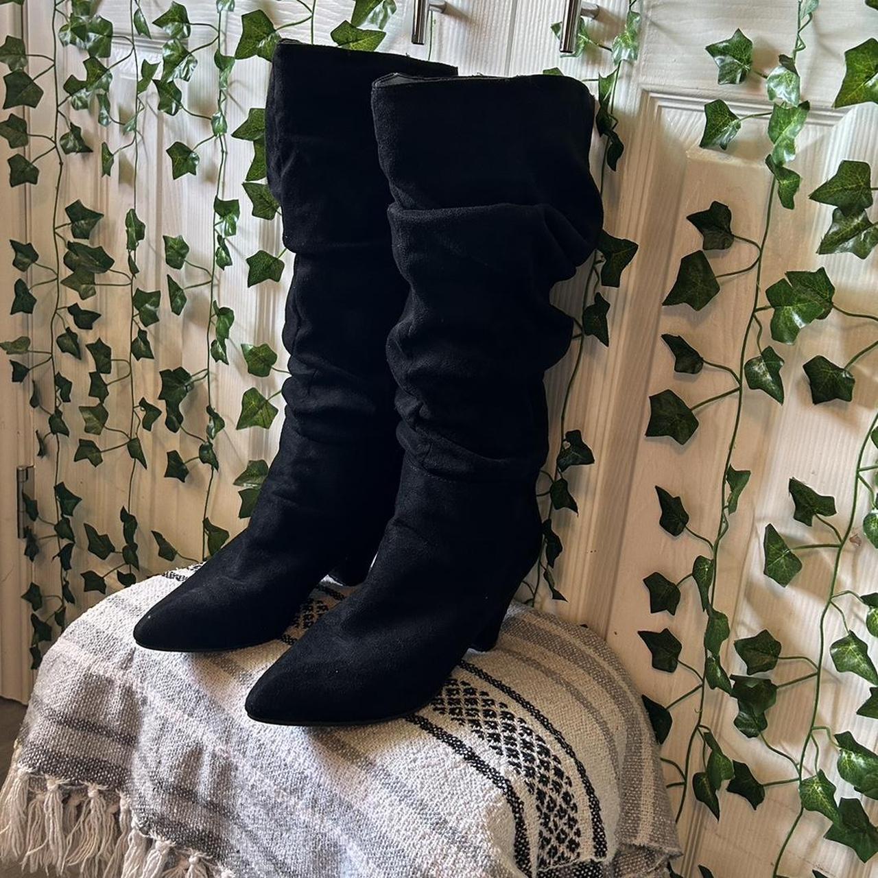 black boots 🖤 worn few times, still in great... - Depop