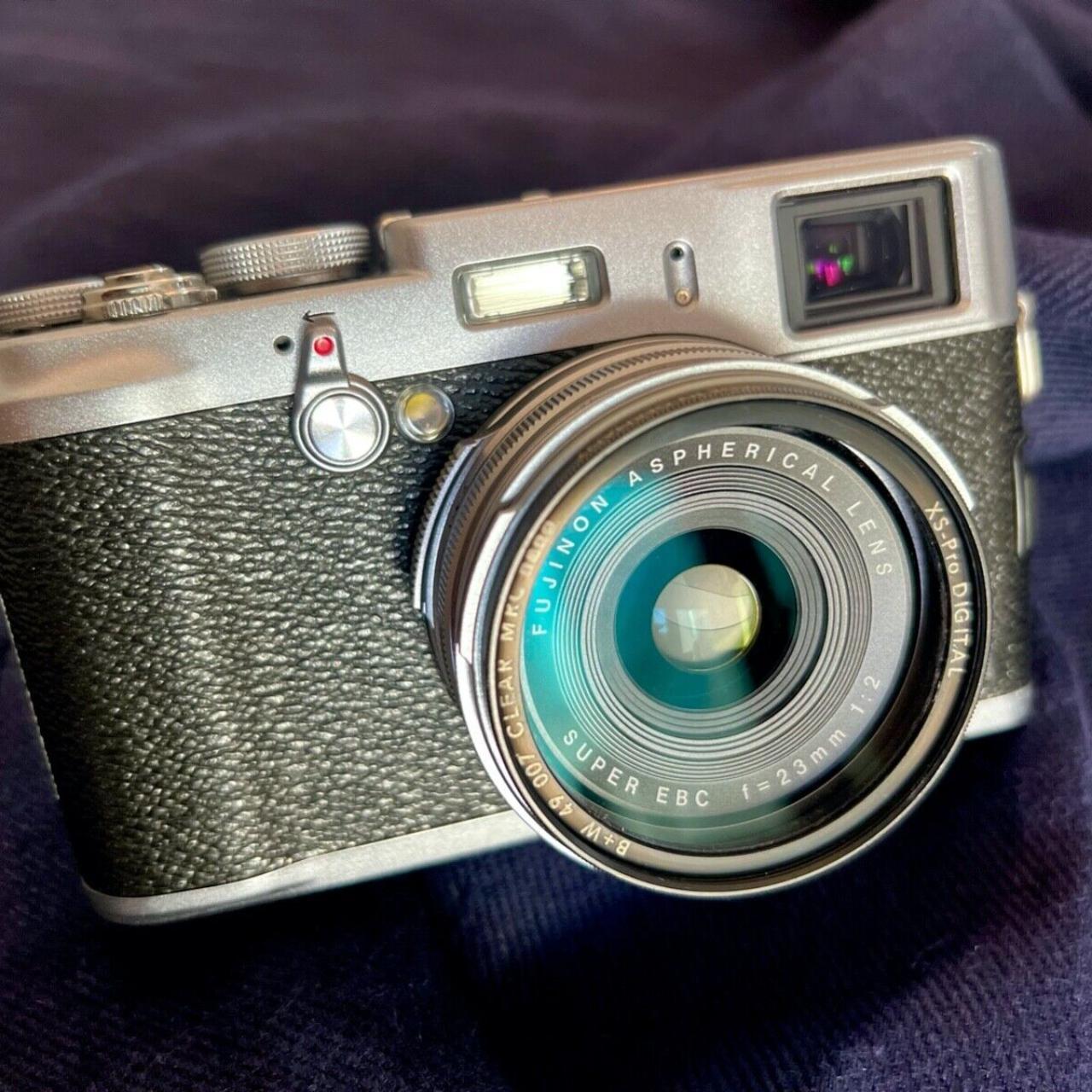 Fujifilm X100S 16.3MP Digital Camera (Silver) with... Depop