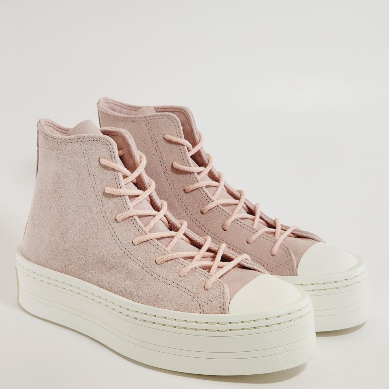 converse chuck hi taylor trainers in pink