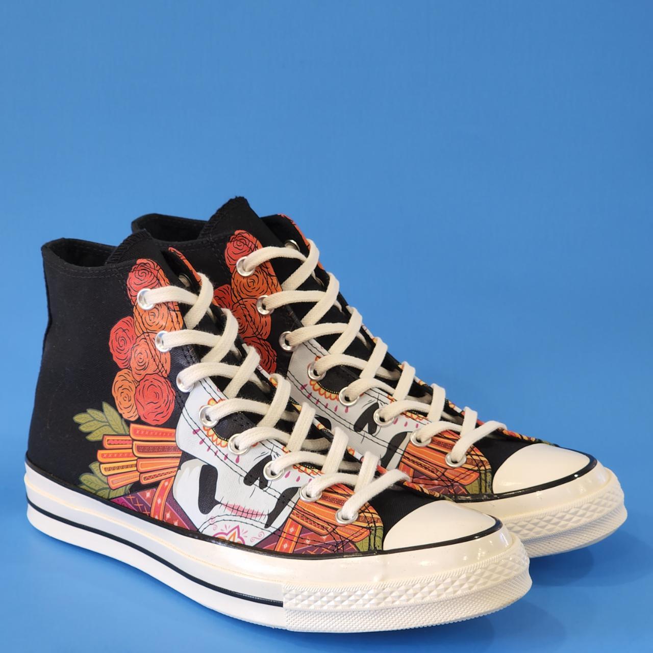 Black and orange outlet converse