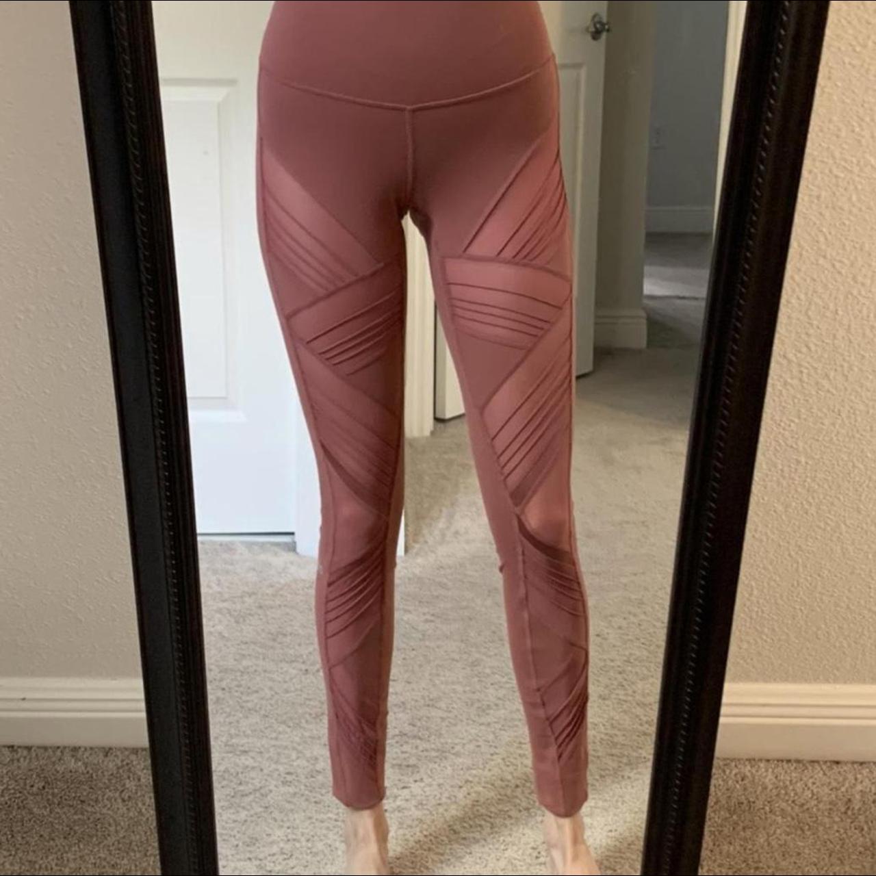 Alo yoga leggings red/pinkish color! Only worn a few - Depop