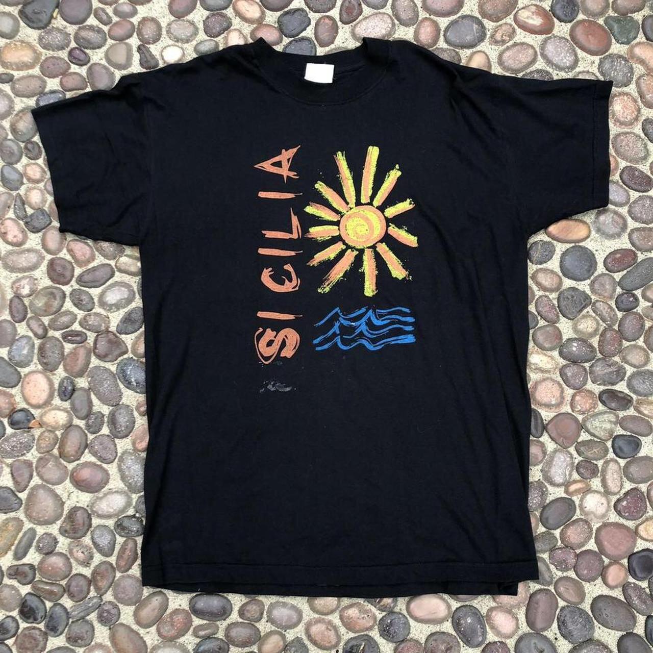 Vintage 90s Sicilian Italy tourist T-shirt in very... - Depop