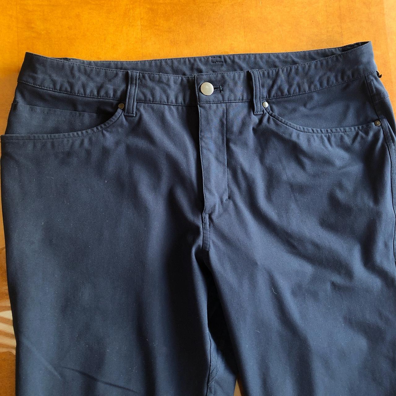 Navy blue Lululemon men’s trousers pants, mostly