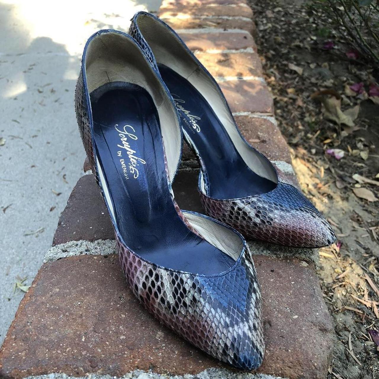 Navy on sale snakeskin pumps