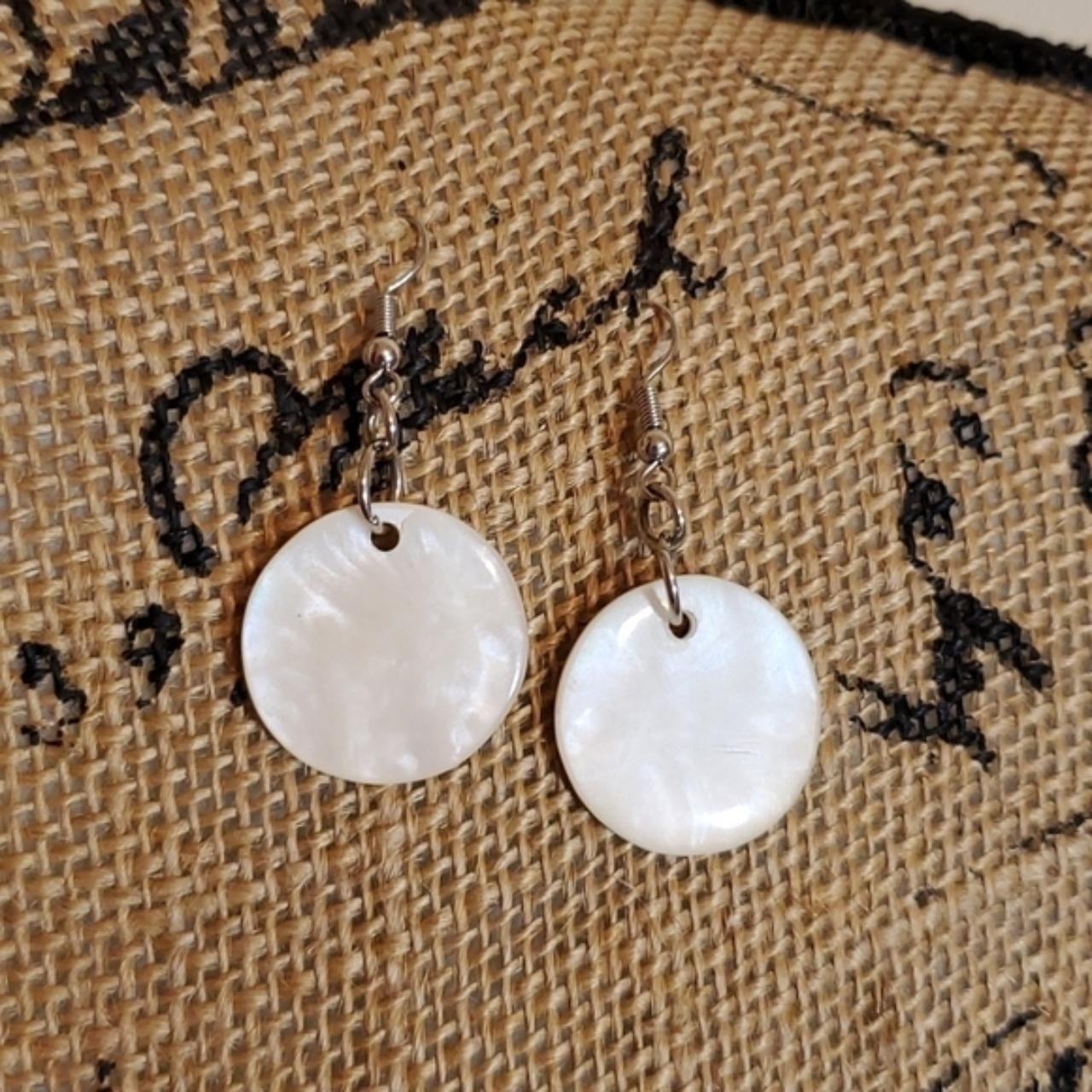 Source Unknown Women's Necklace - White – Shell n… - image 2