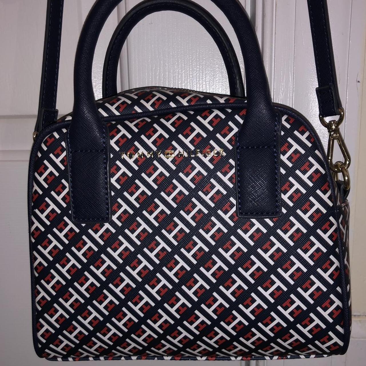 Tommy Hilfiger Women's Navy and Red Bag | Depop