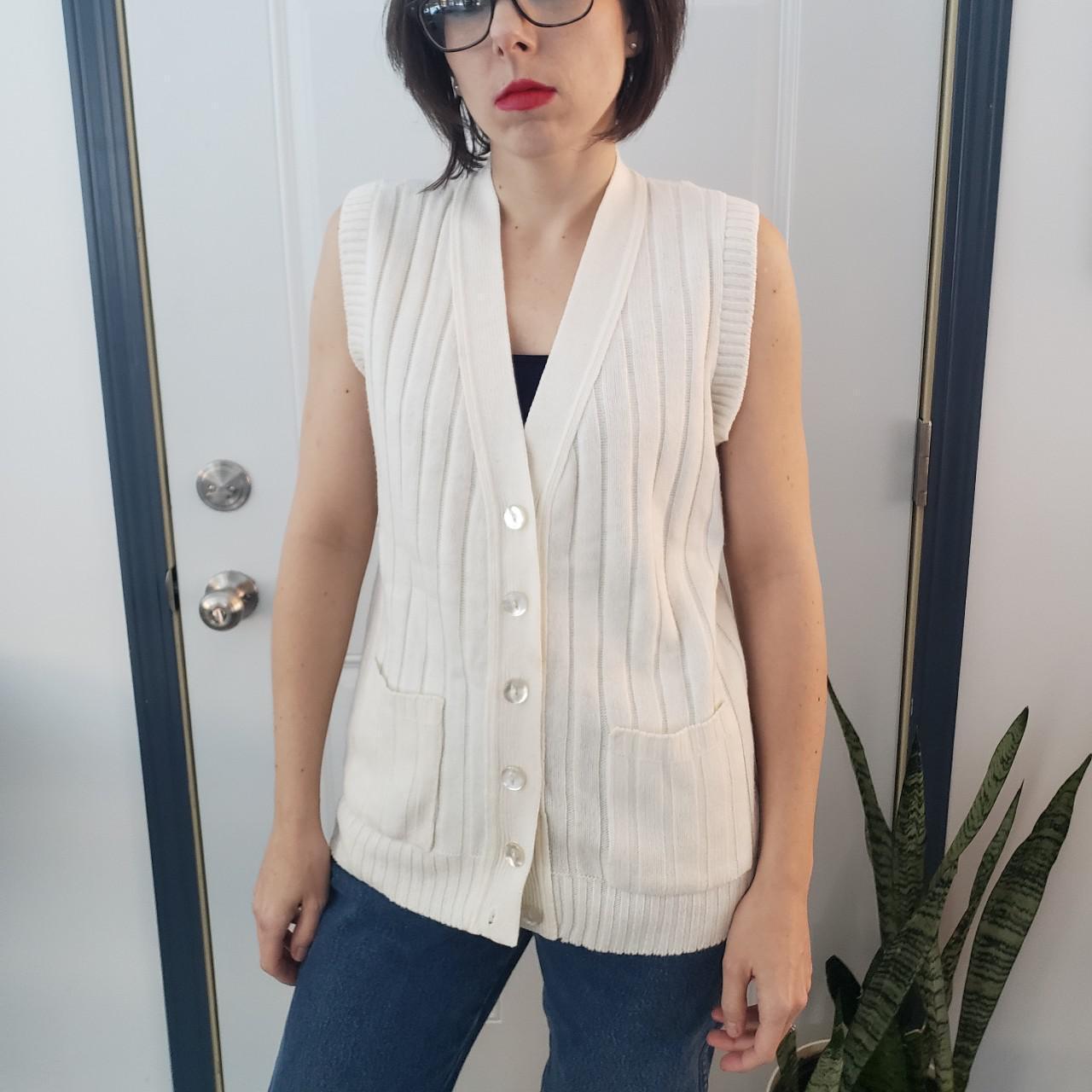 Women's Cream Gilet Depop