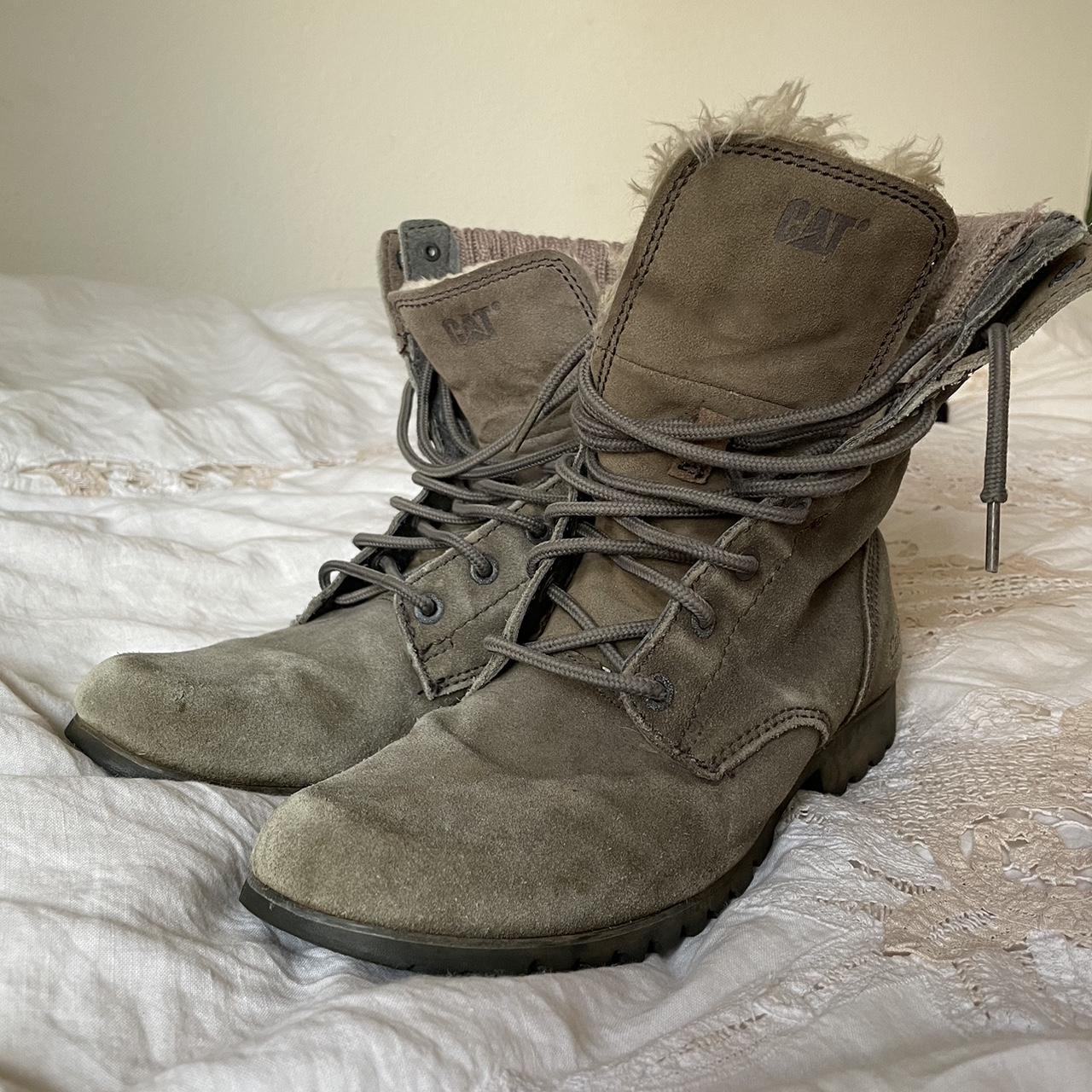 CAT Women's Grey Boots Depop