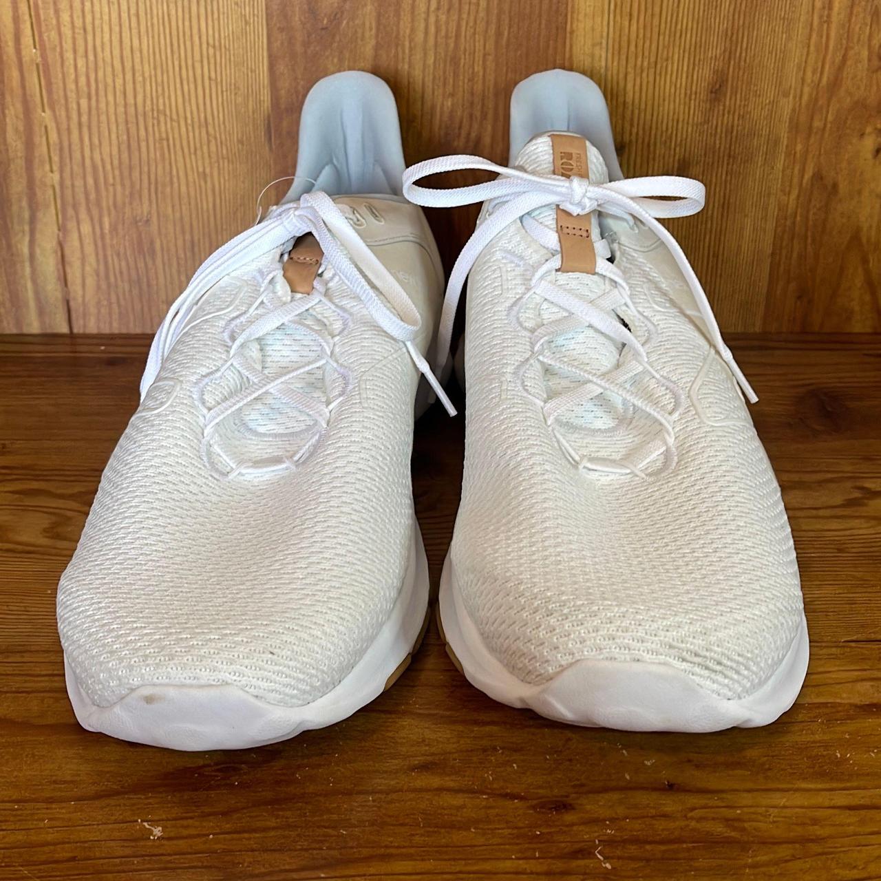 New Balance Men’s White Fresh Foam Sneakers MROAVLW2... - Depop