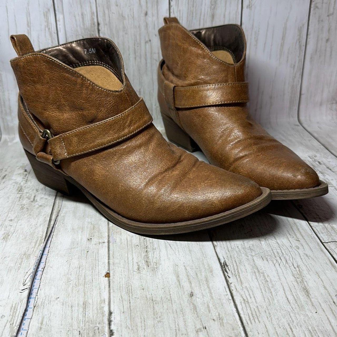 Womens low cowboy outlet boots