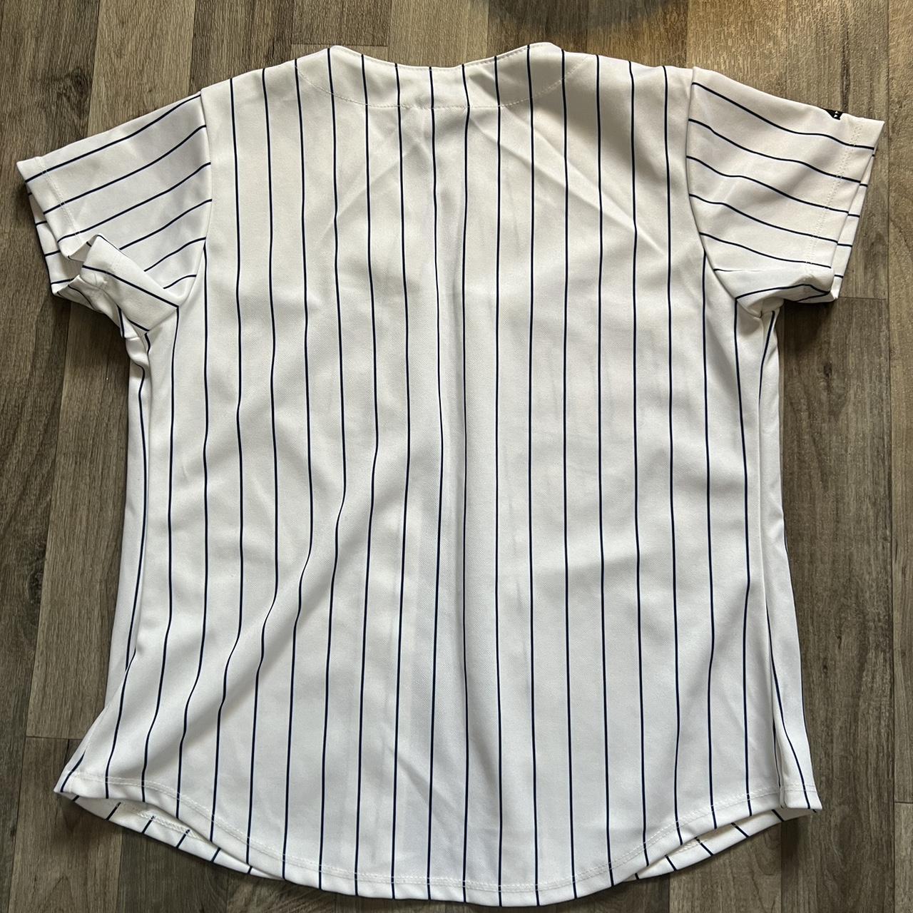 Women's White and Red Shirt Depop