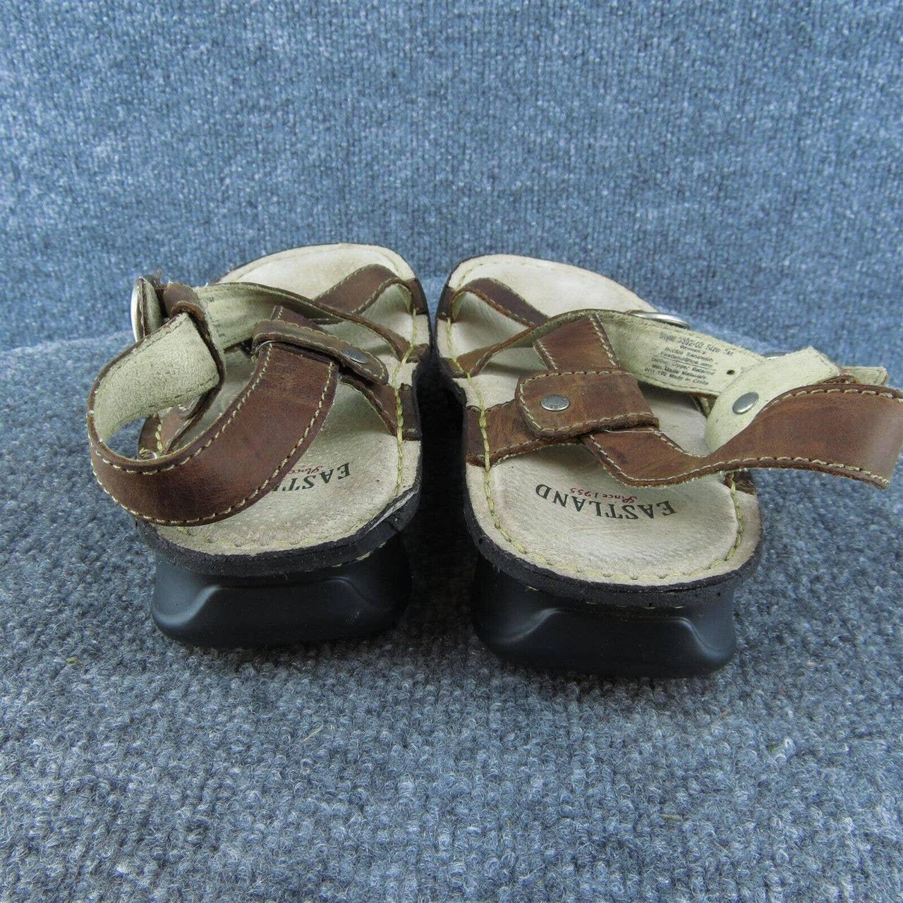 Eastland Women's Brown Sandals (5)