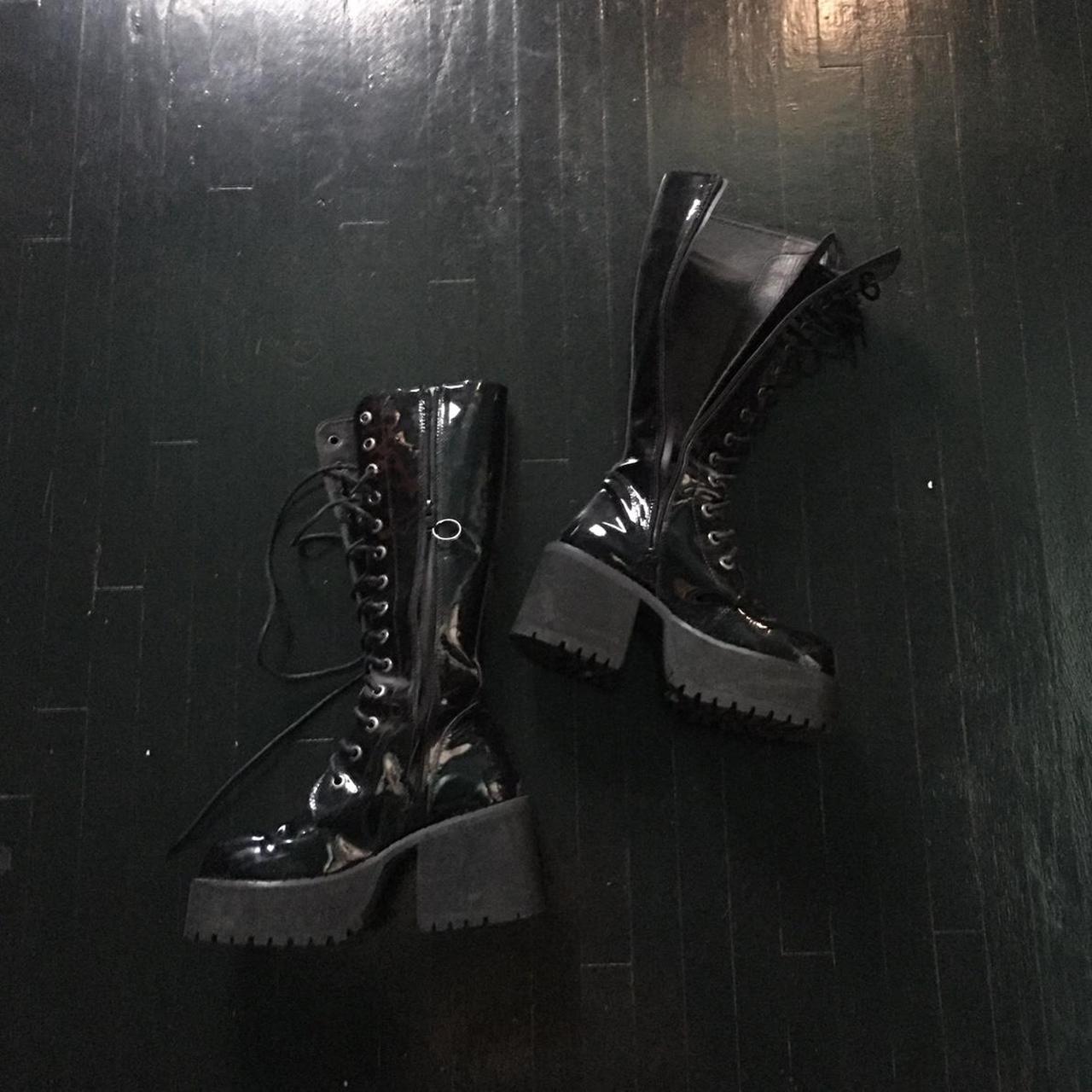 unif black boots