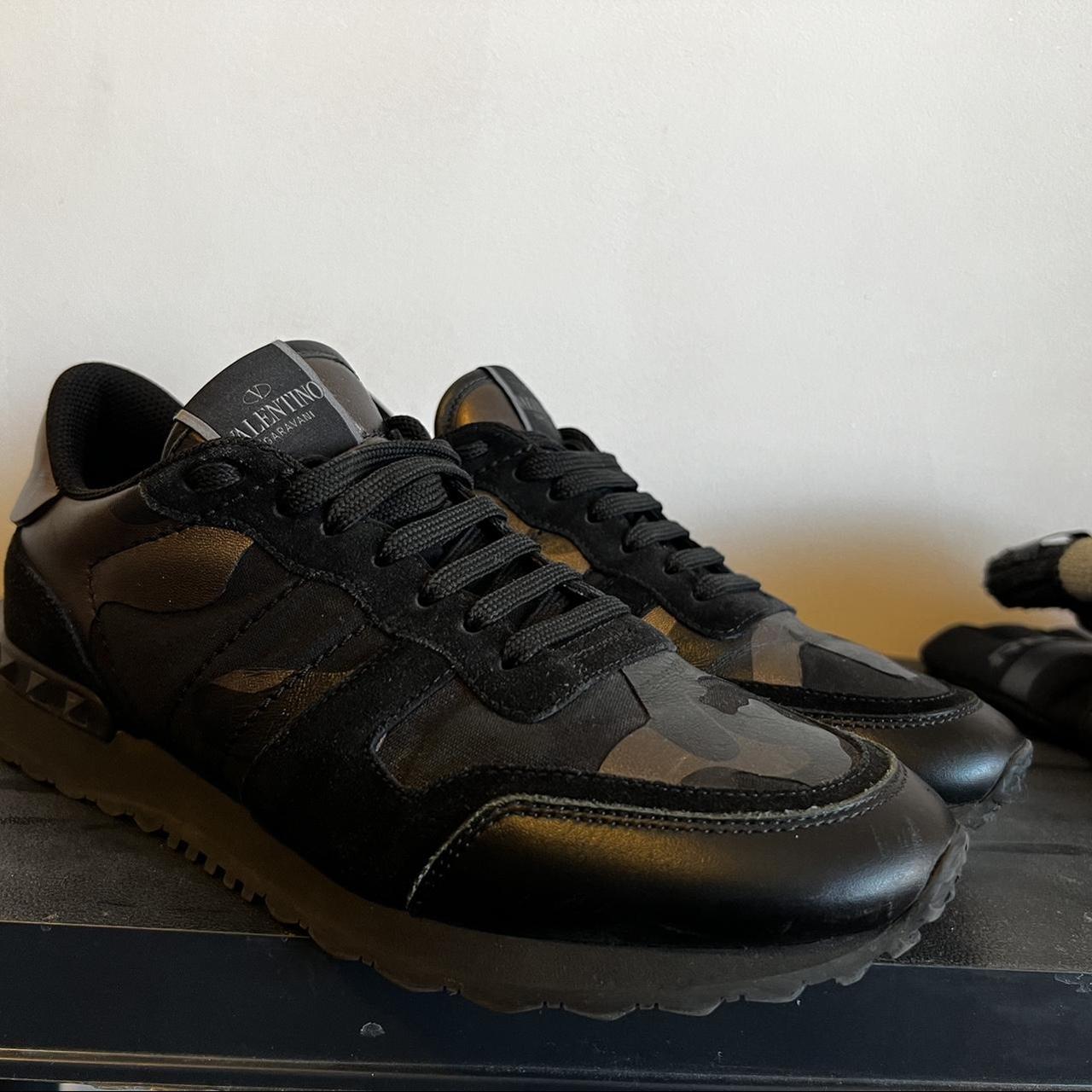 mens black valentino trainers