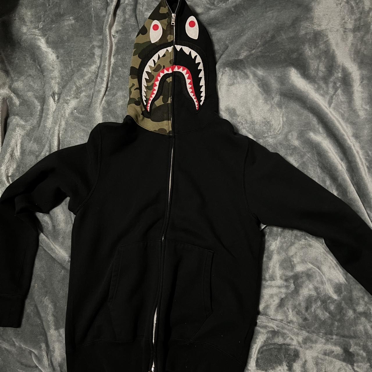 Bape hoodie sale camo shark