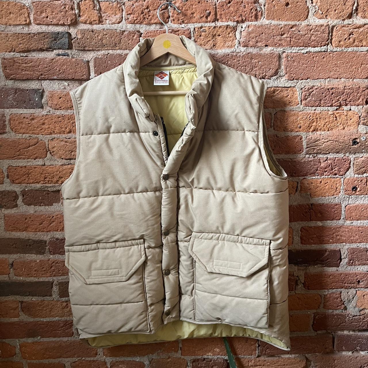 Super vintage Columbia puffer vest. No flaws.... - Depop