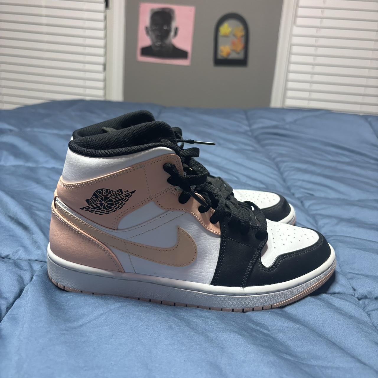 Nike Air Jordan retailer 1 Mid 'Crimson Tint' 7Y