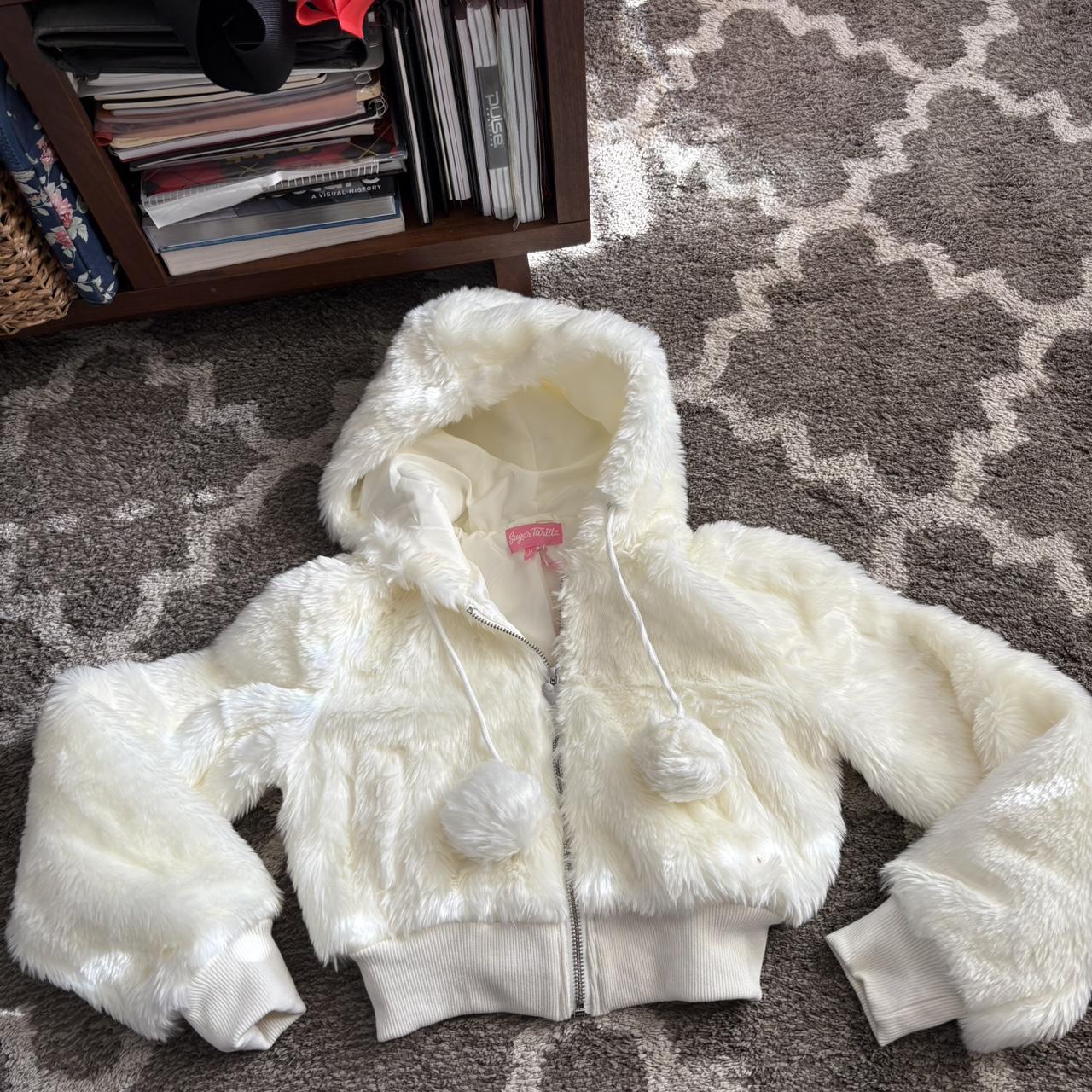 item listed by clairedynese