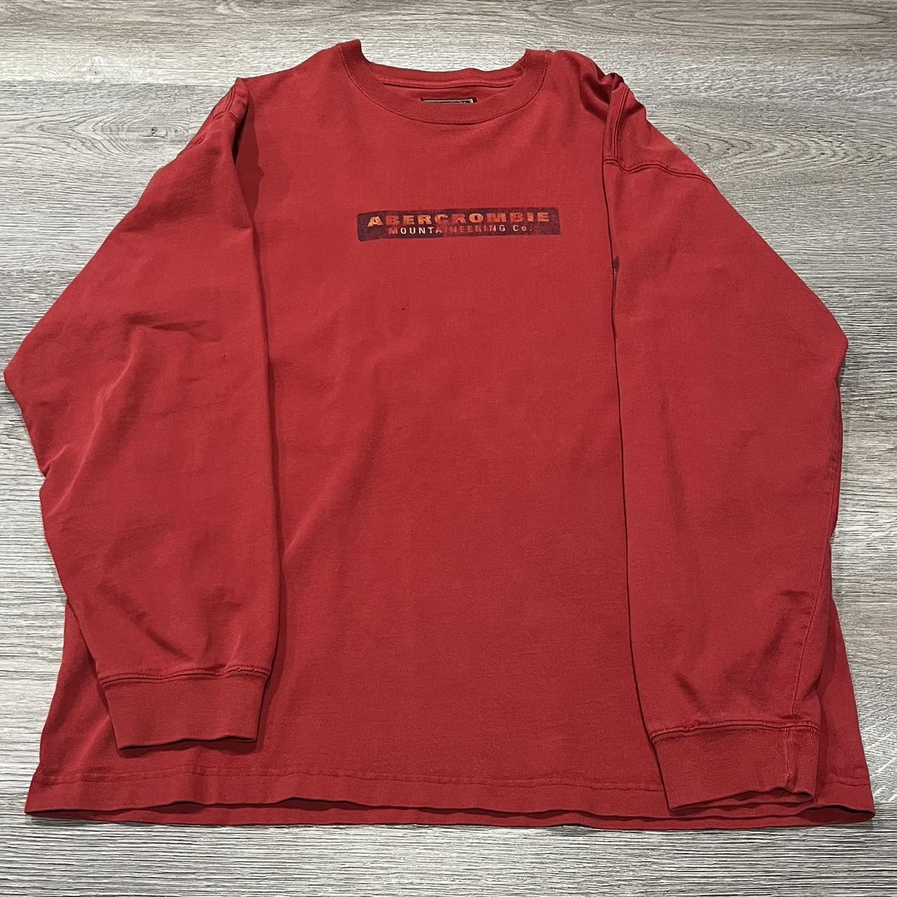 Abercrombie & Fitch Men's Red and Navy T-shirt | Depop