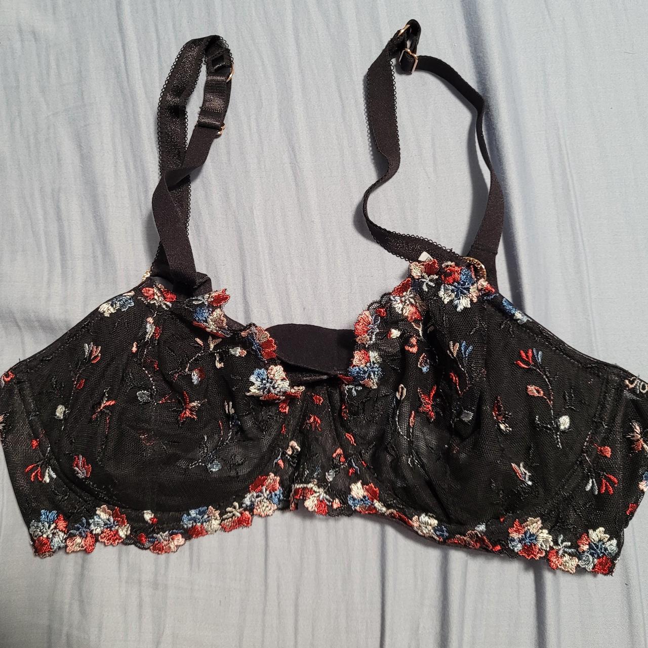 Women's Black Bra | Depop