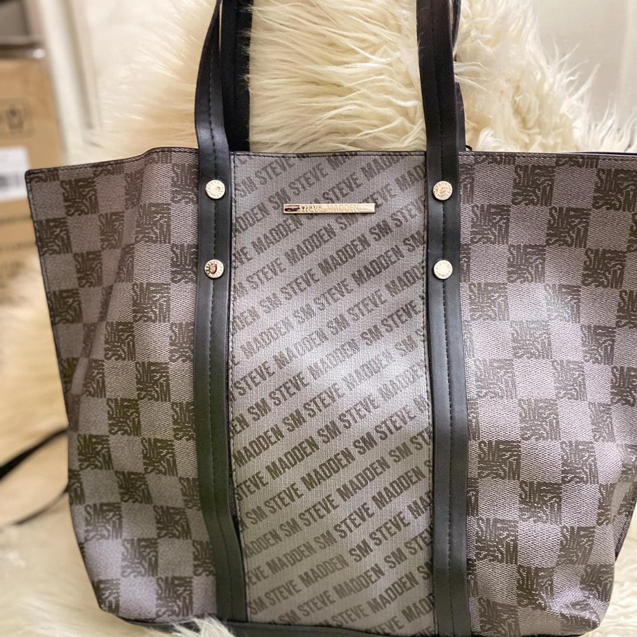 steve madden crossbody purse brown/grayish - Depop