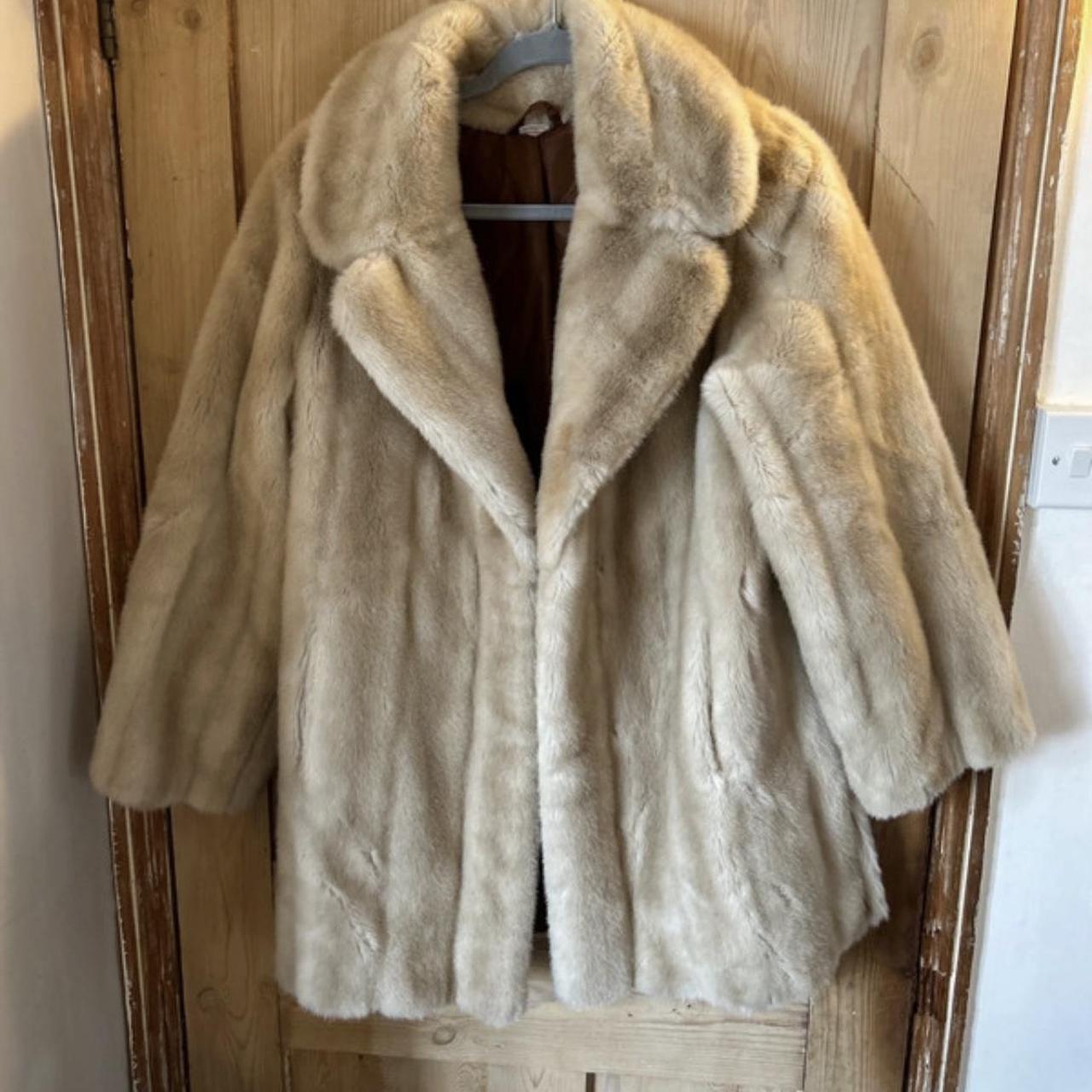 Faux Fur Used Fur Coats To Sell Buy Animal Friendly Faux Fur - Main Image