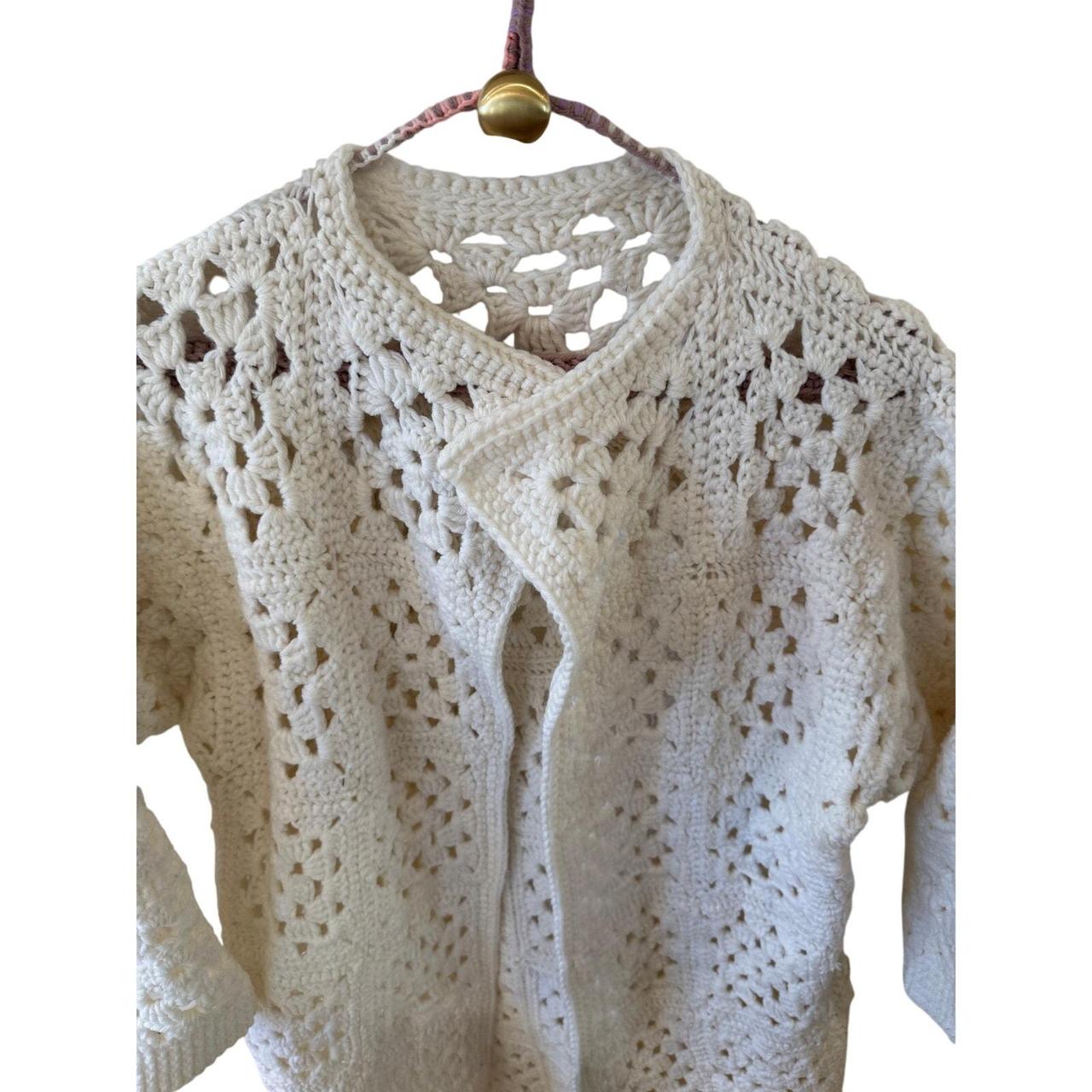 Source Unknown Women's Sweater - White - L – Step… - image 2