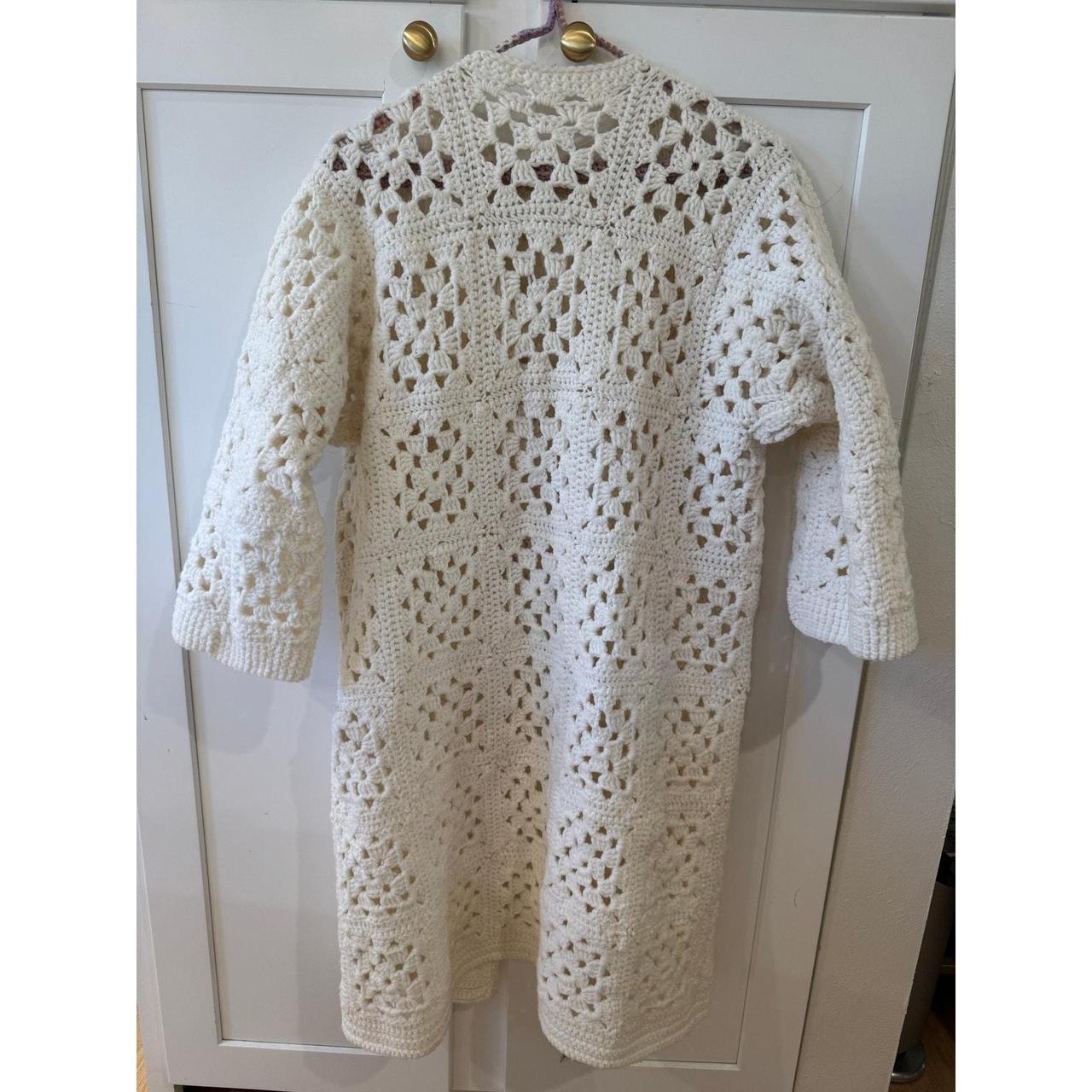 Source Unknown Women's Sweater - White - L – Step… - image 4