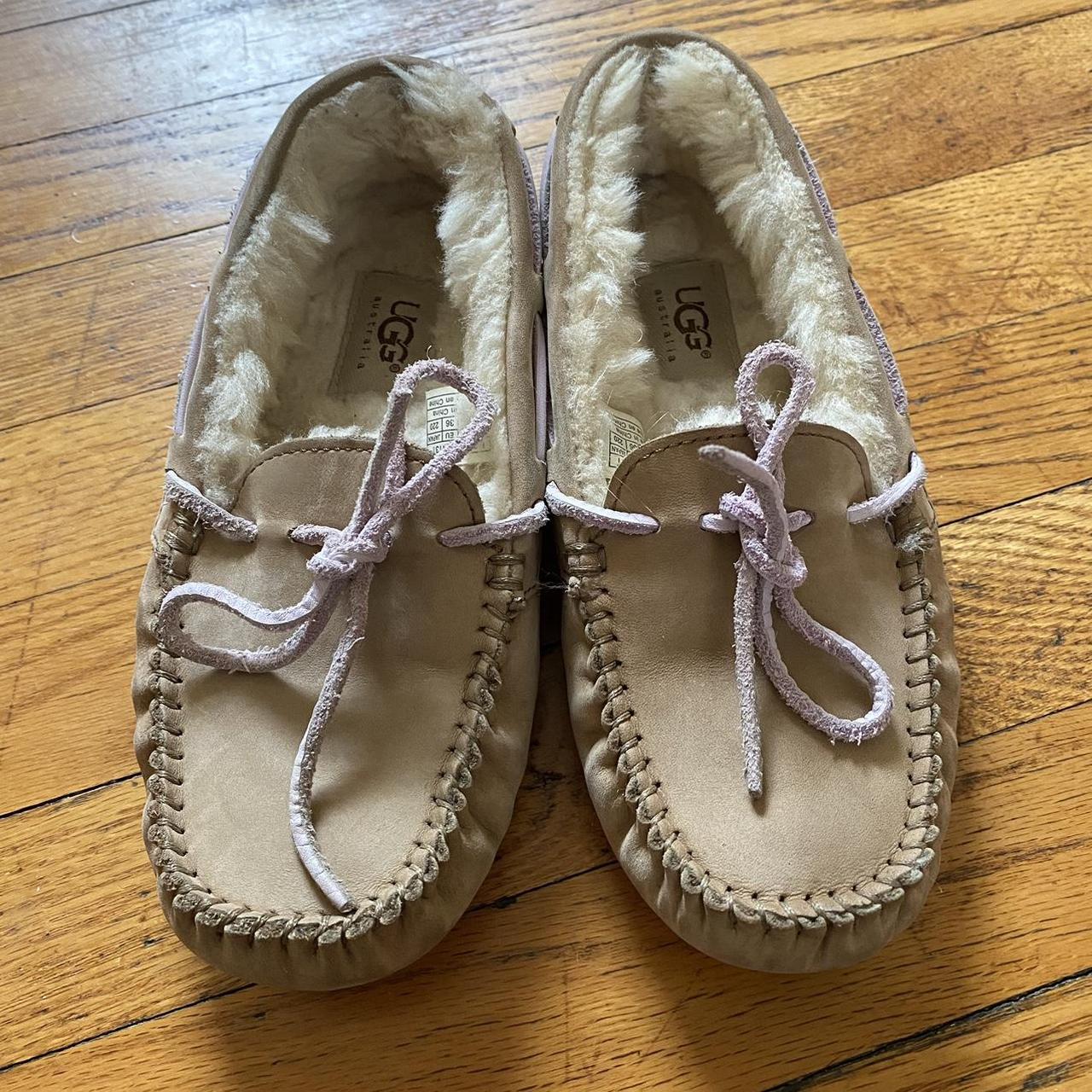 tan ugg moccasins
