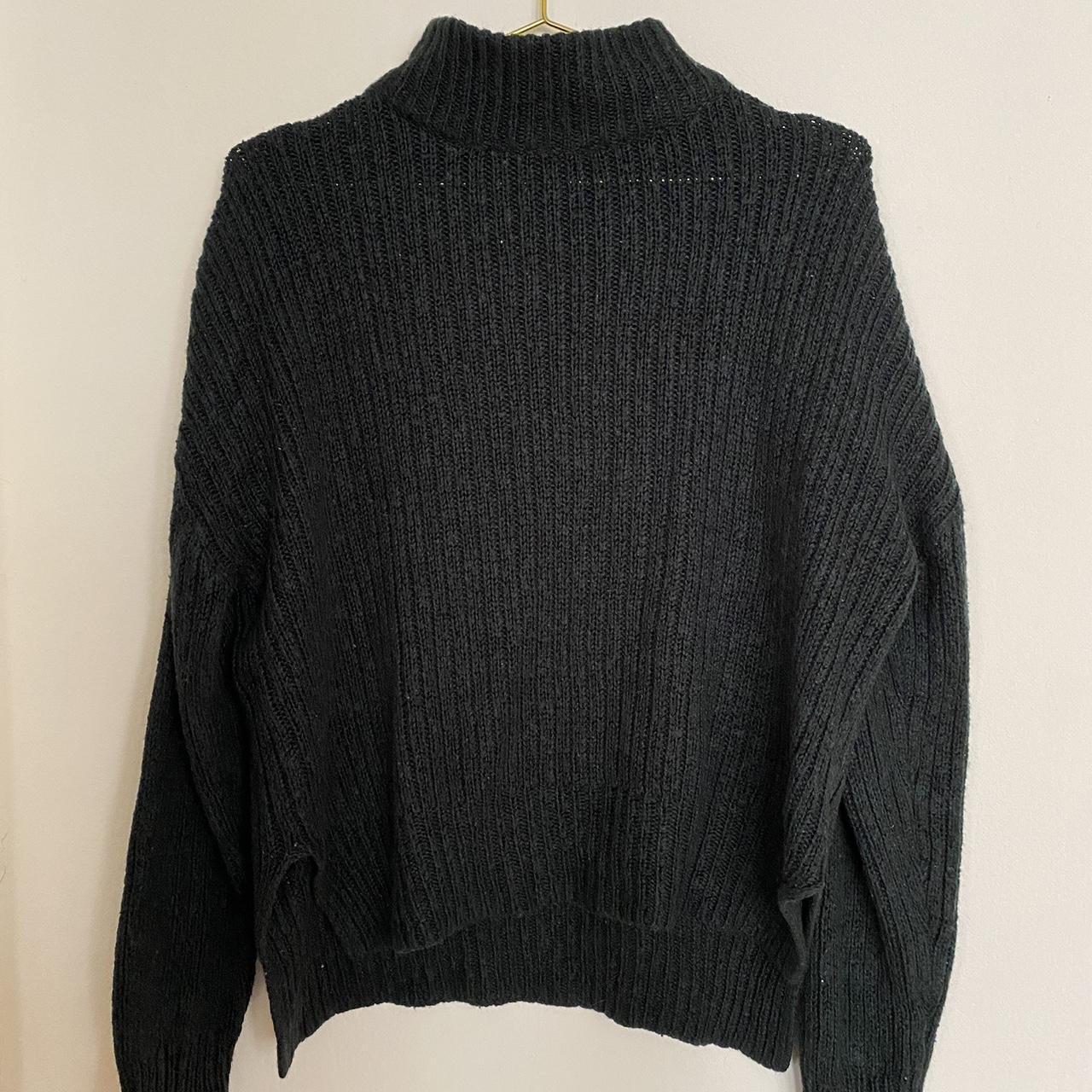 Dark green H&M sweater- size small (fits like a... - Depop