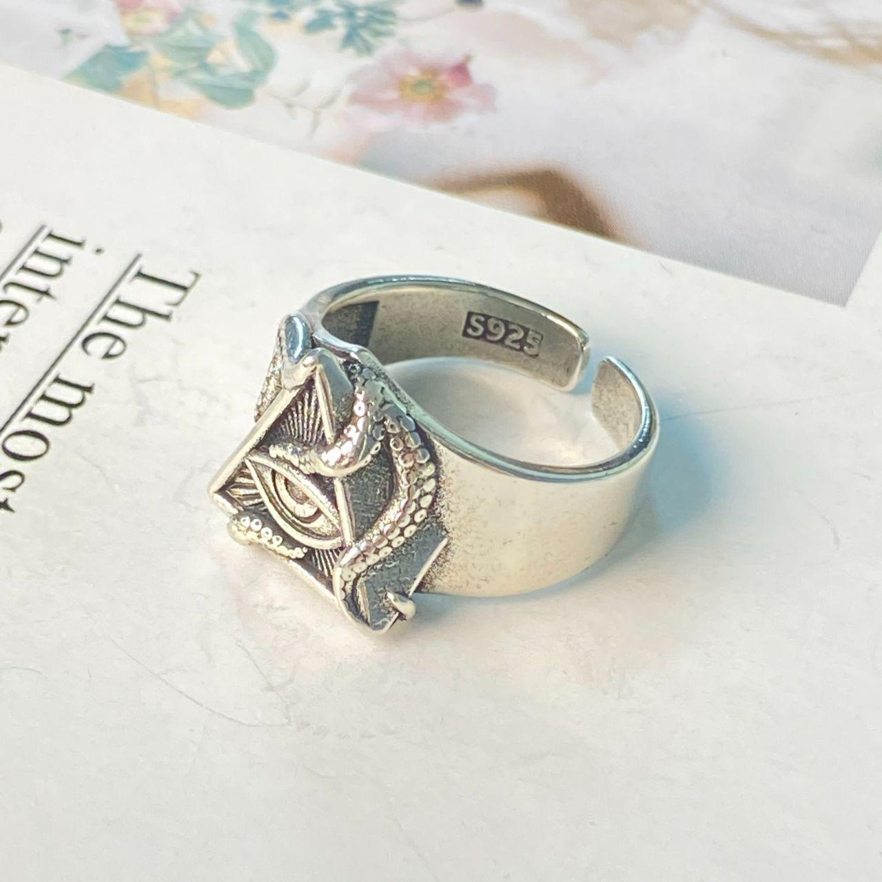 Vintage Women's Ring - Silver – Triangular patter… - image 3