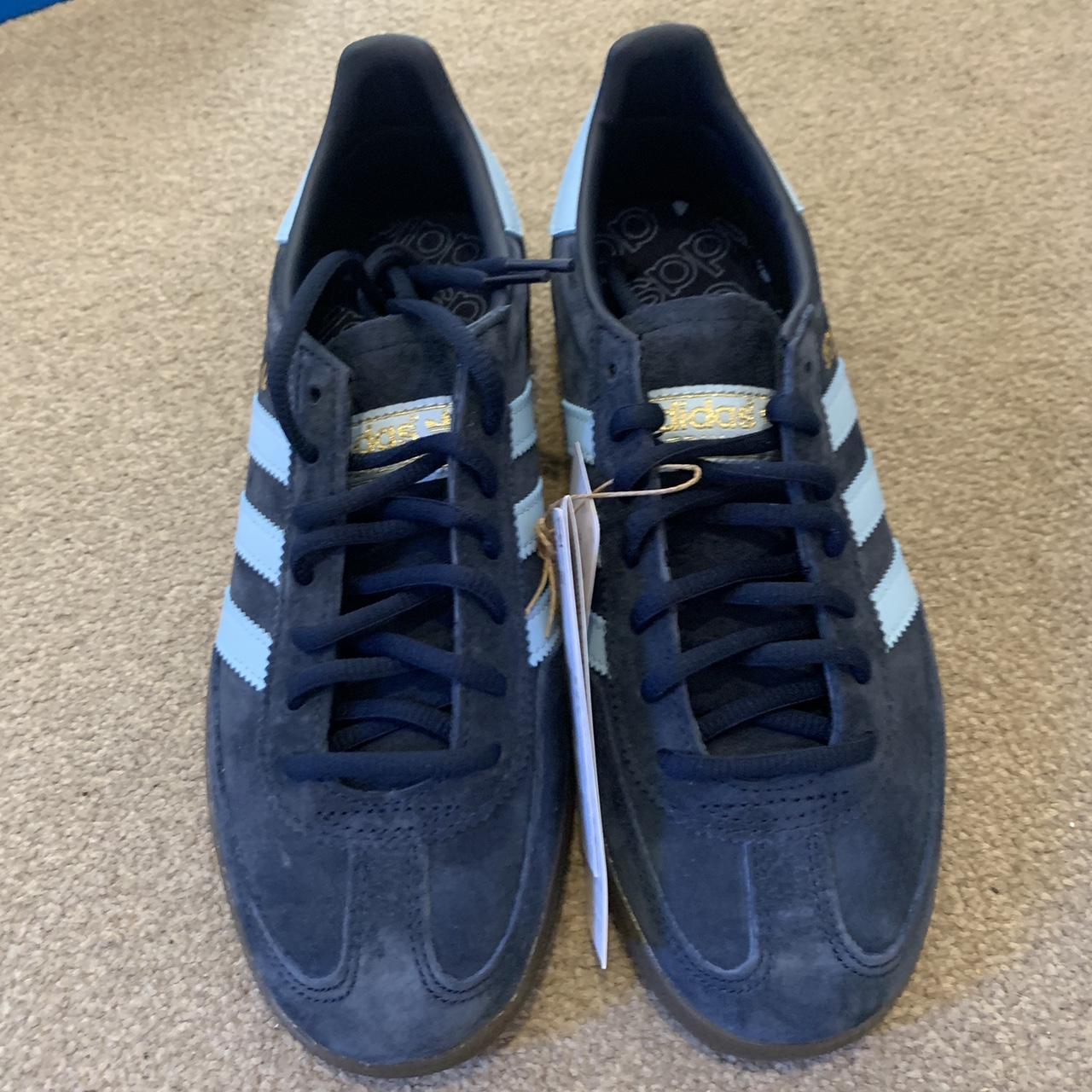 Adidas Women's Navy and Blue Trainers | Depop