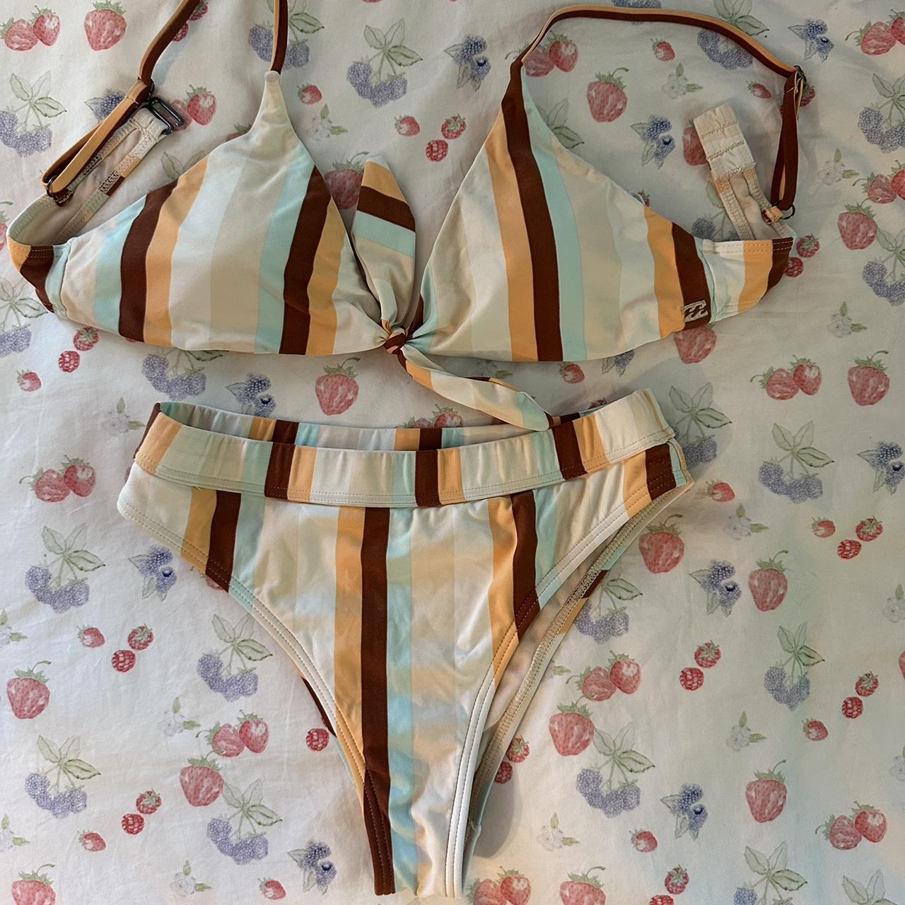 Billabong Women's Bikinis-and-tankini-sets | Depop