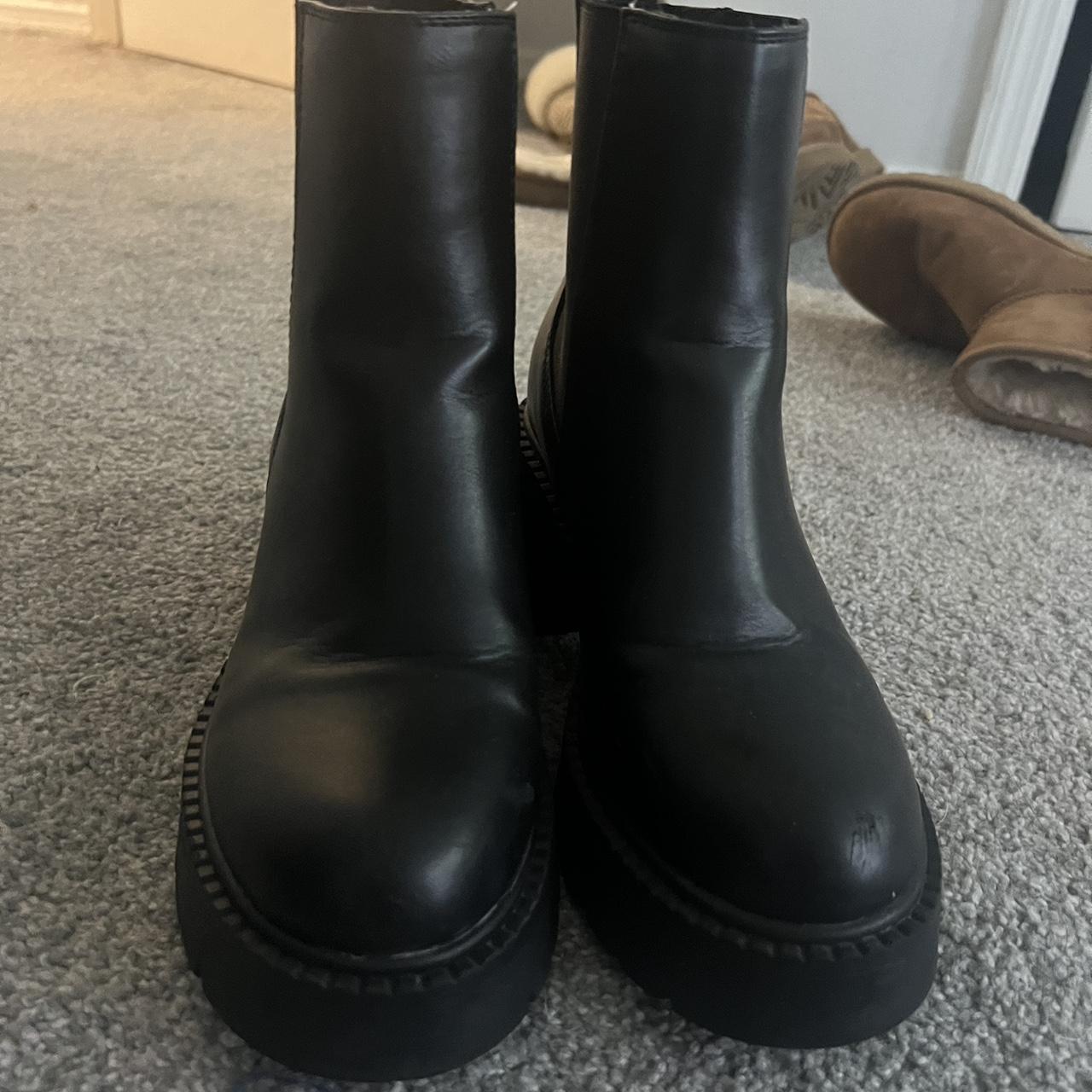 Size 9.5 madden girl boots - Depop