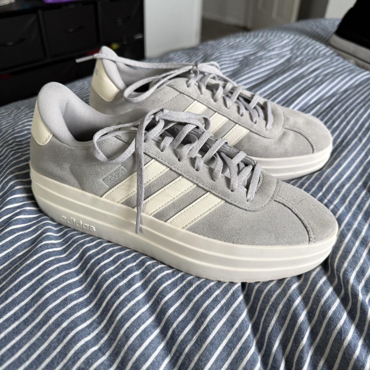 item listed by noemiandrade