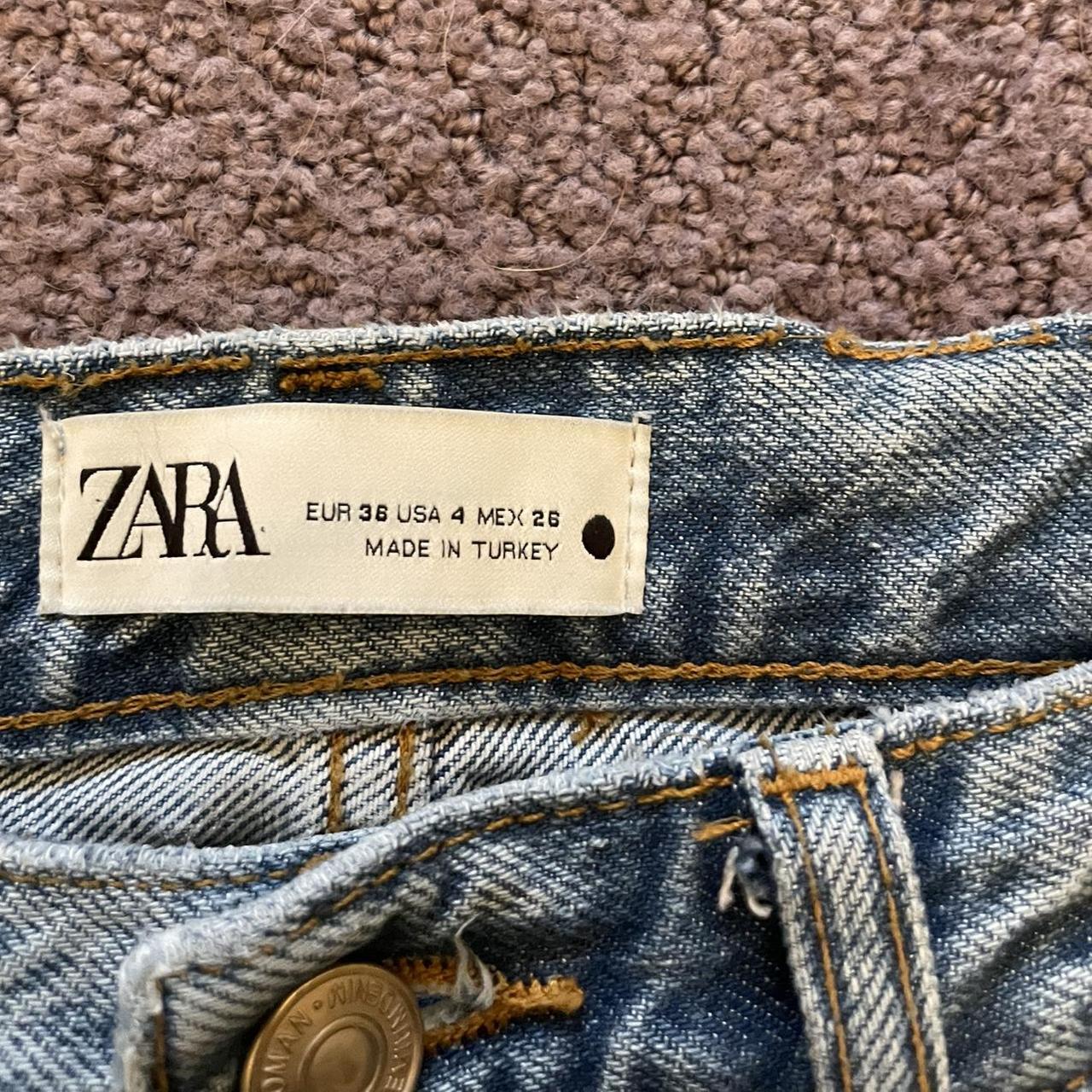 Really cute straight legged jeans from Zara. They... - Depop