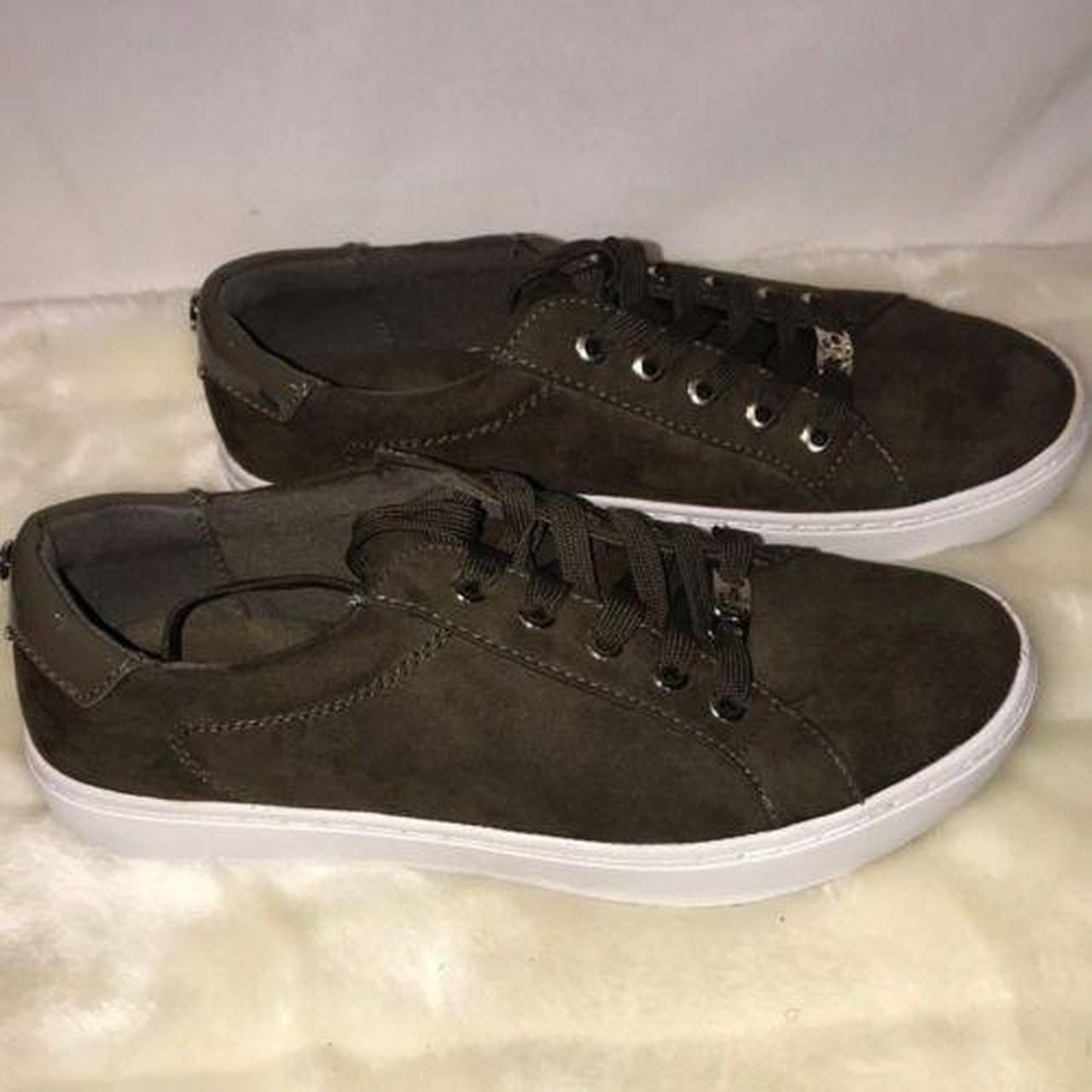 Liz claiborne warwick on sale sneakers