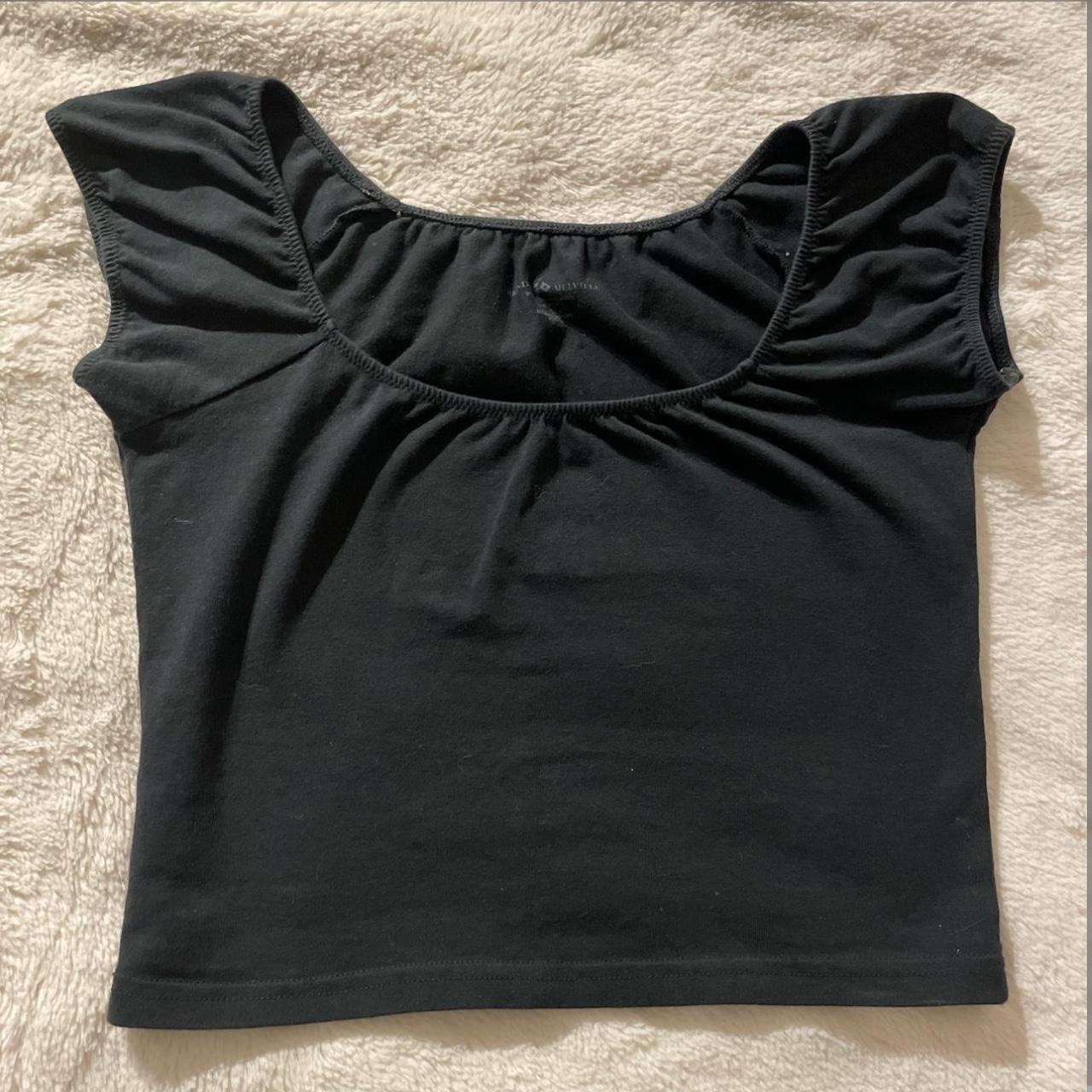 brandy melville eden top worn twice, great... Depop