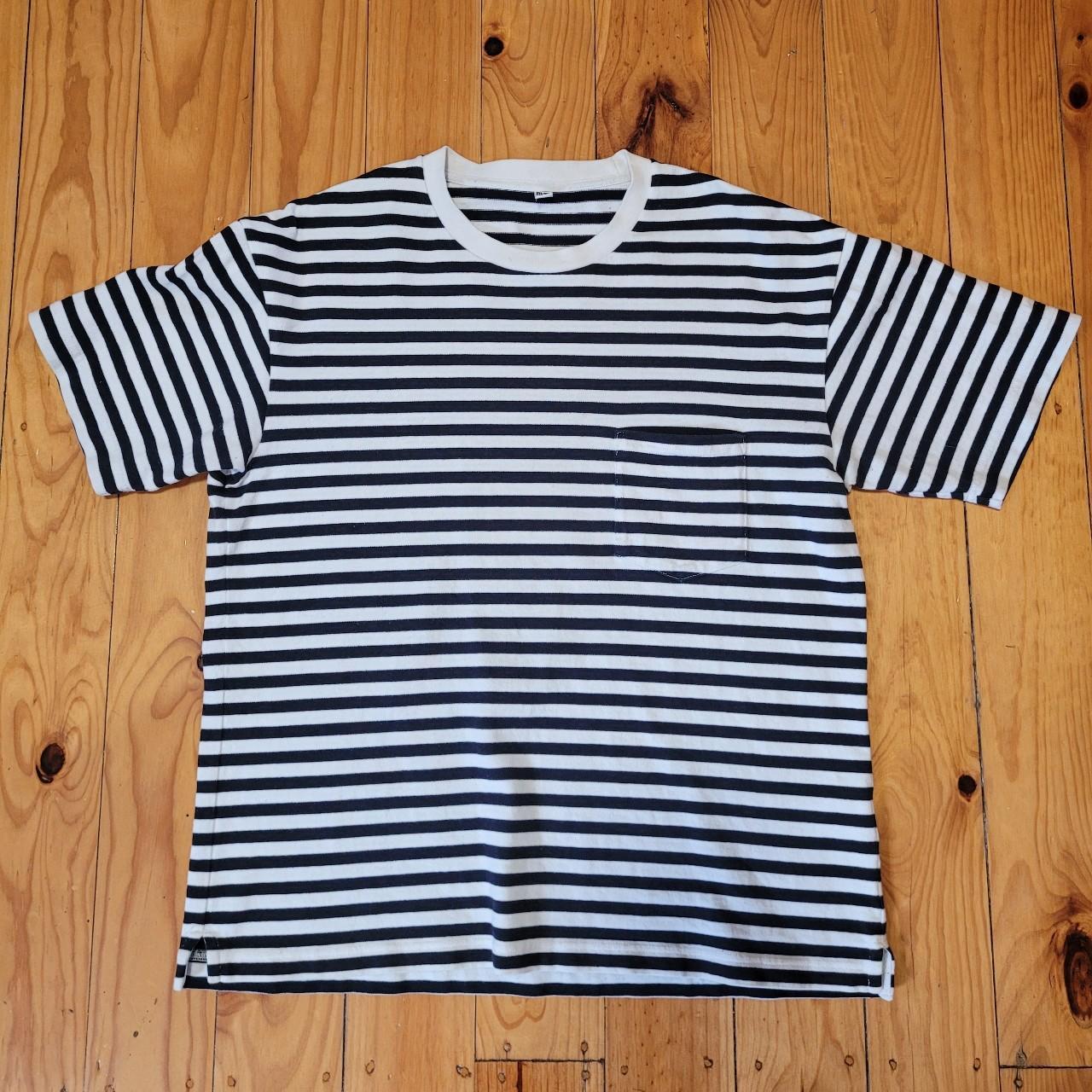 Uniqlo heavy weight pocket tee Boxy medium... - Depop