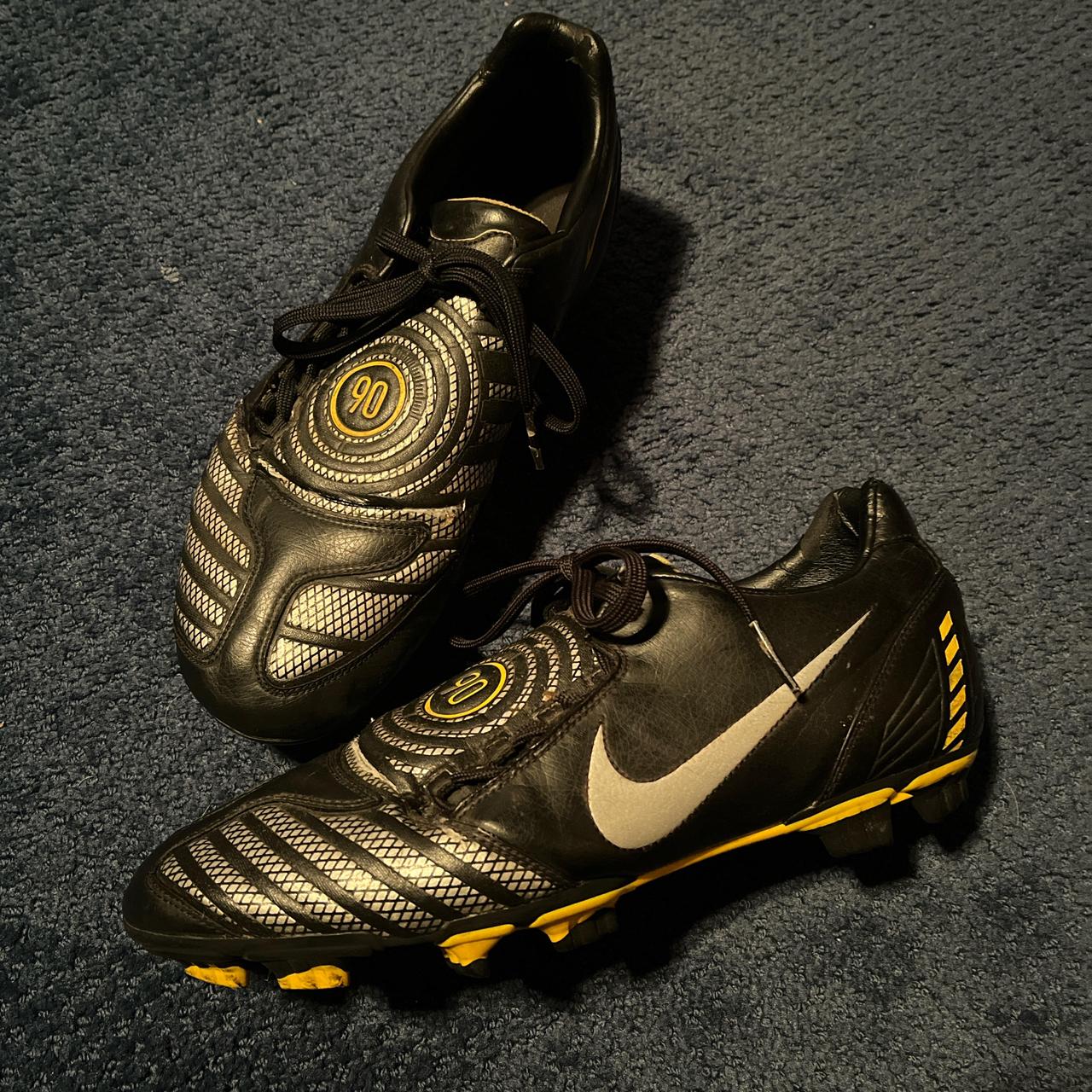 t90 nike soccer cleats