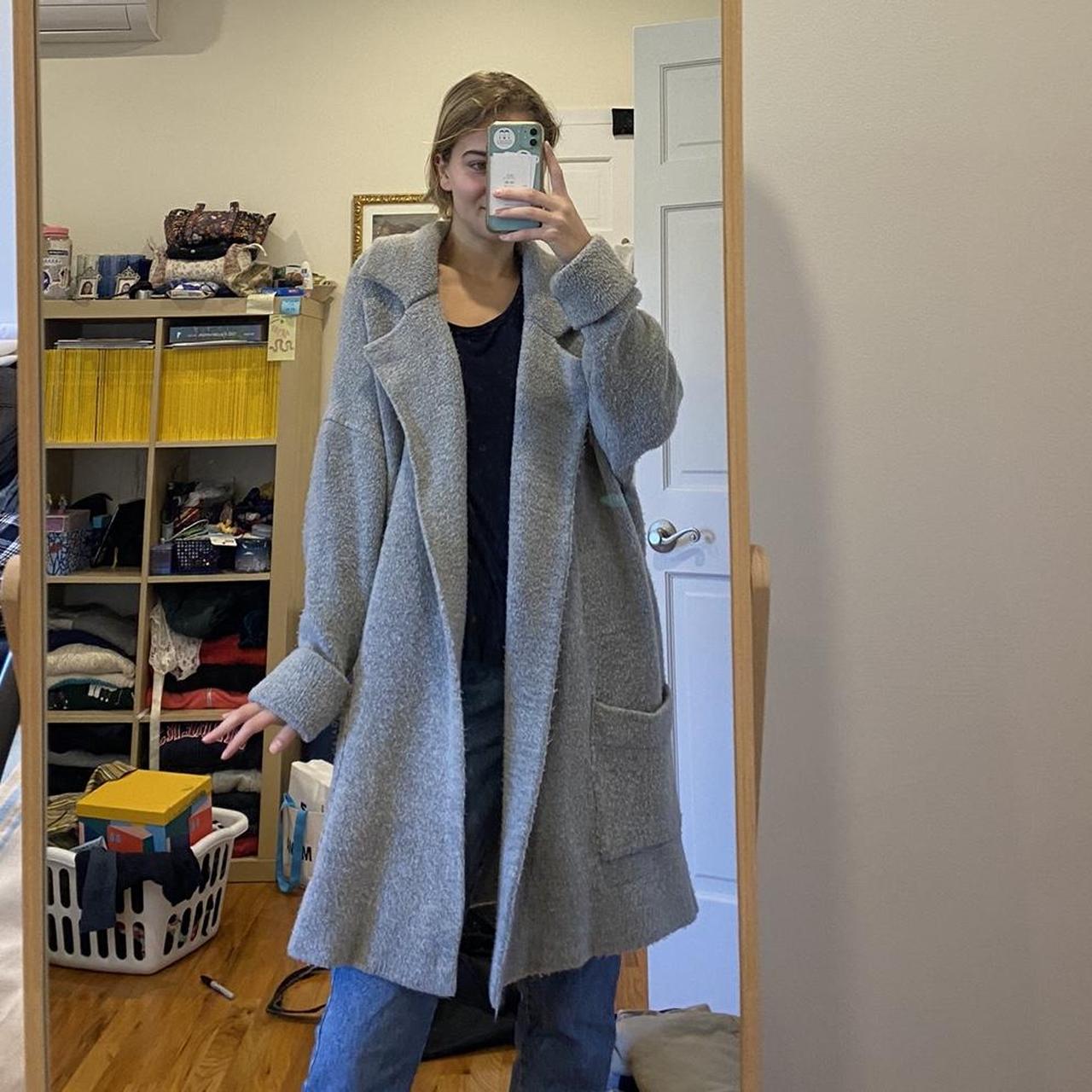 Brandy melville 2025 grey coat