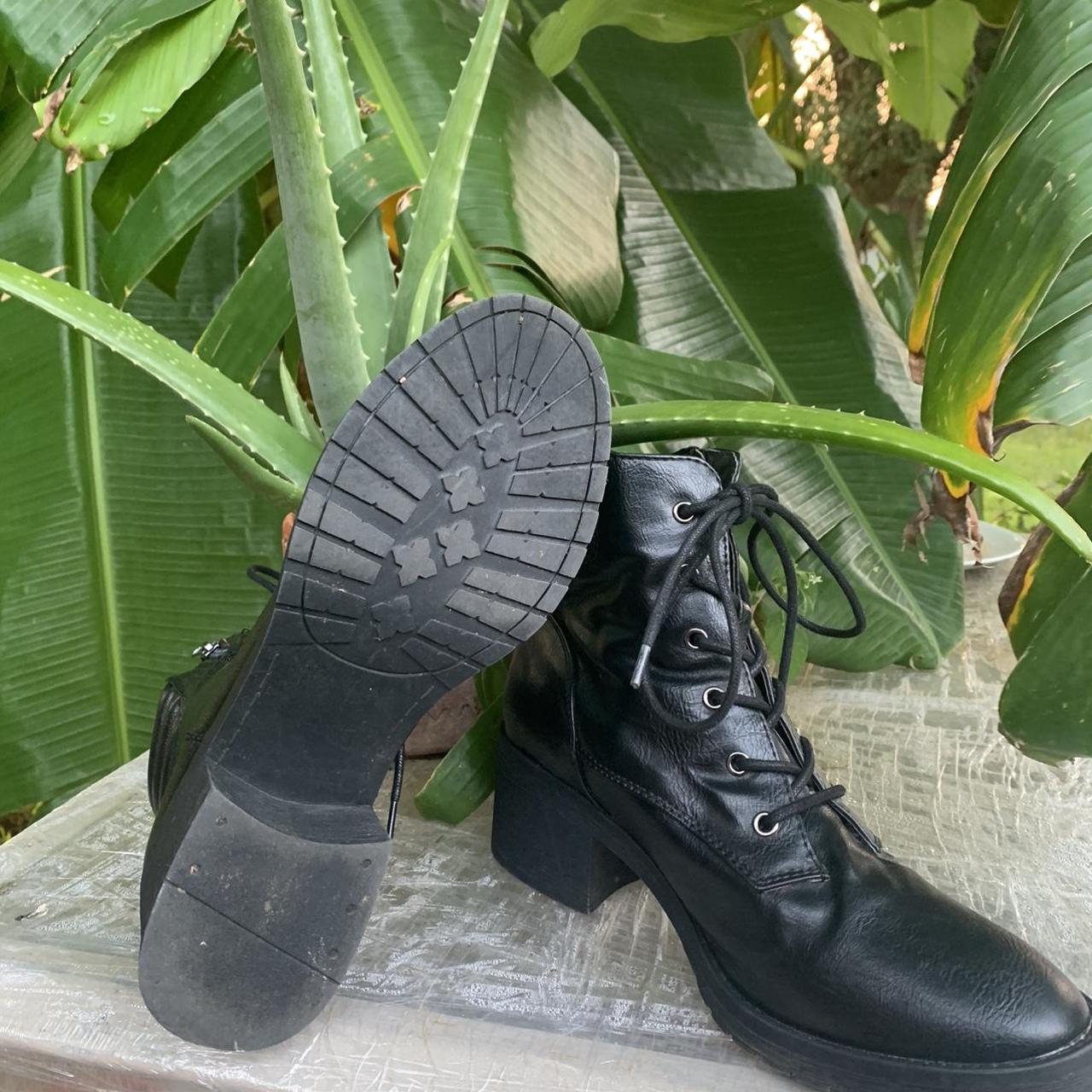 women-s-black-boots-depop