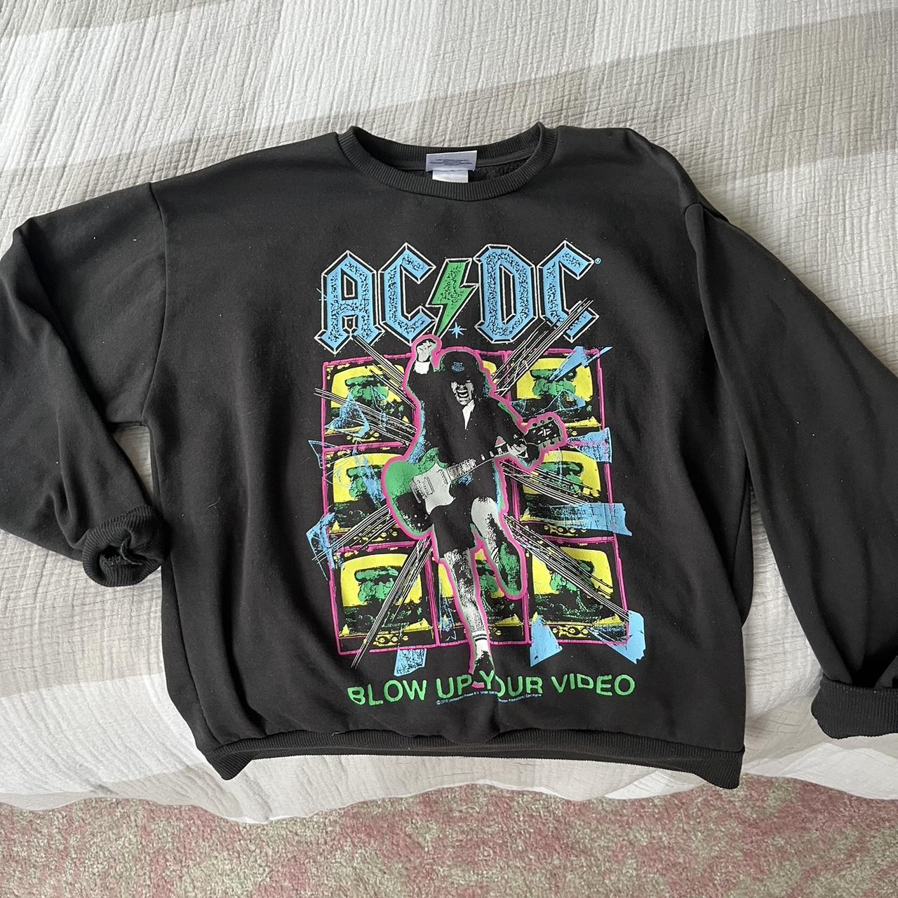 Soft material Easy to style - Depop