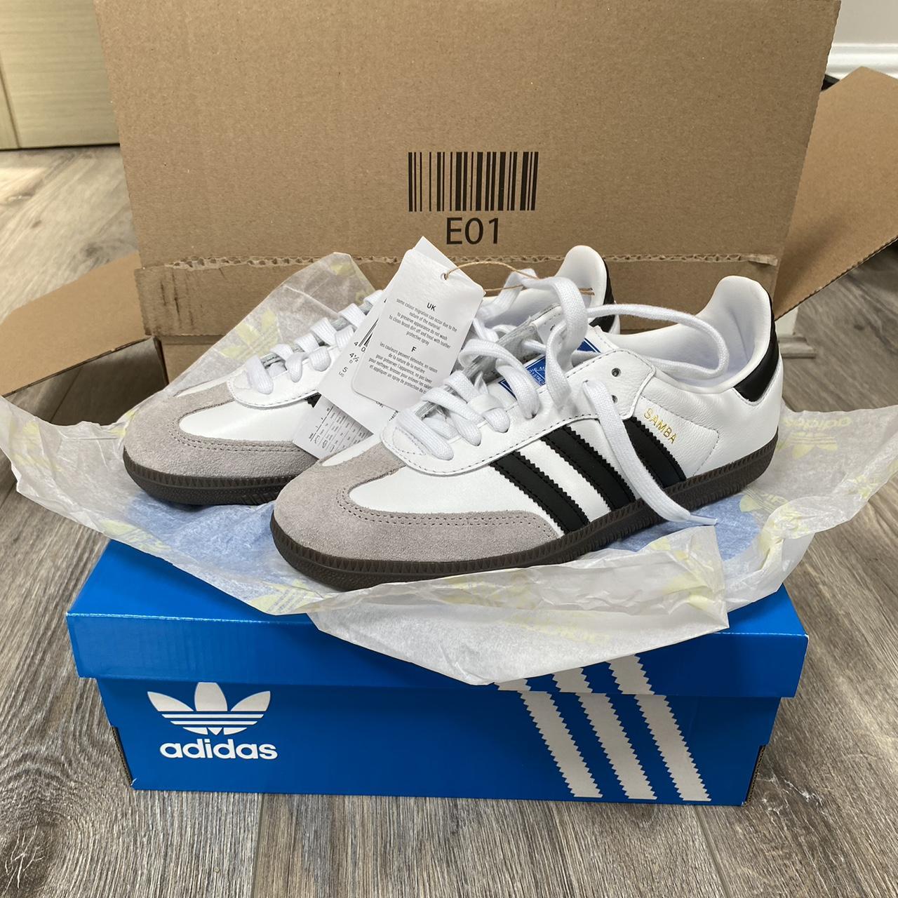 Adidas Women's White and Black Trainers | Depop