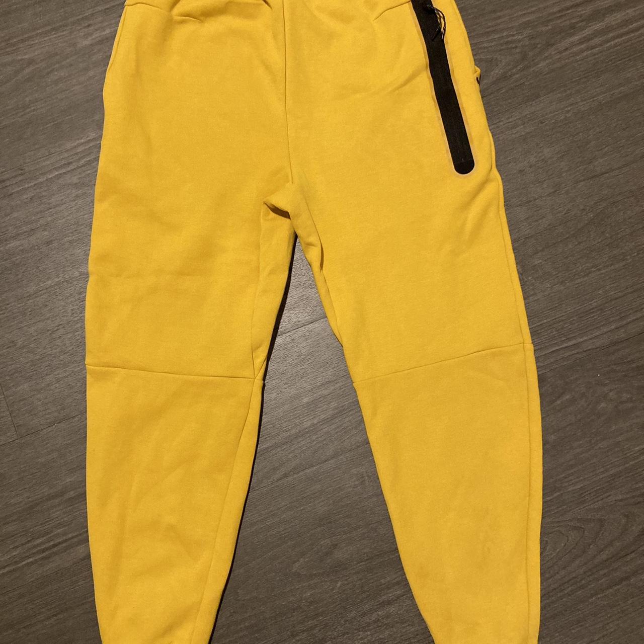 yellow nike tech