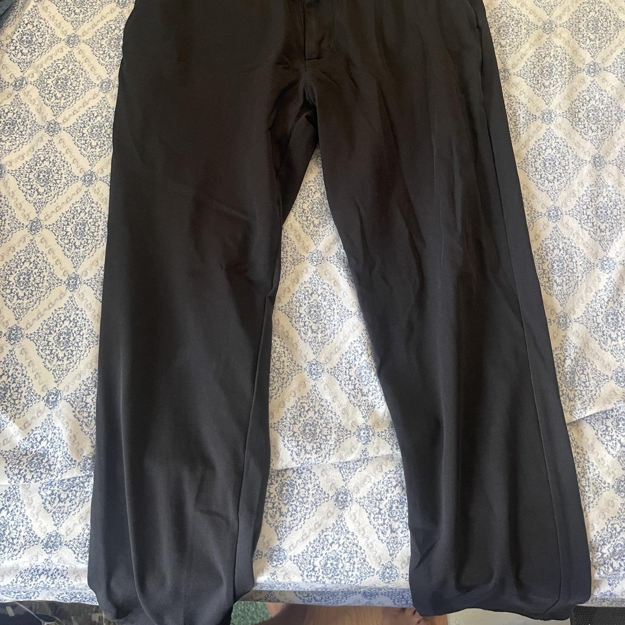 Small Black Uniqlo pants. #uniqlo - Depop